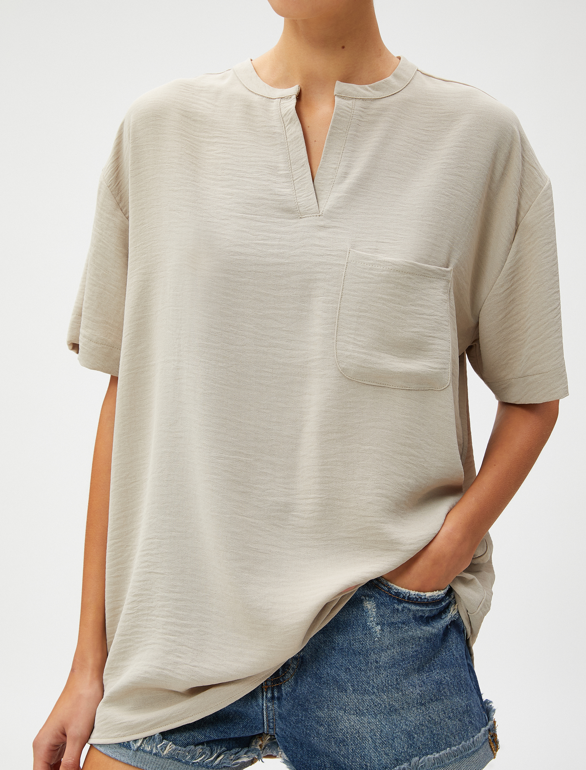   Kısa Kollu Bluz Cepli Hakim Yaka
