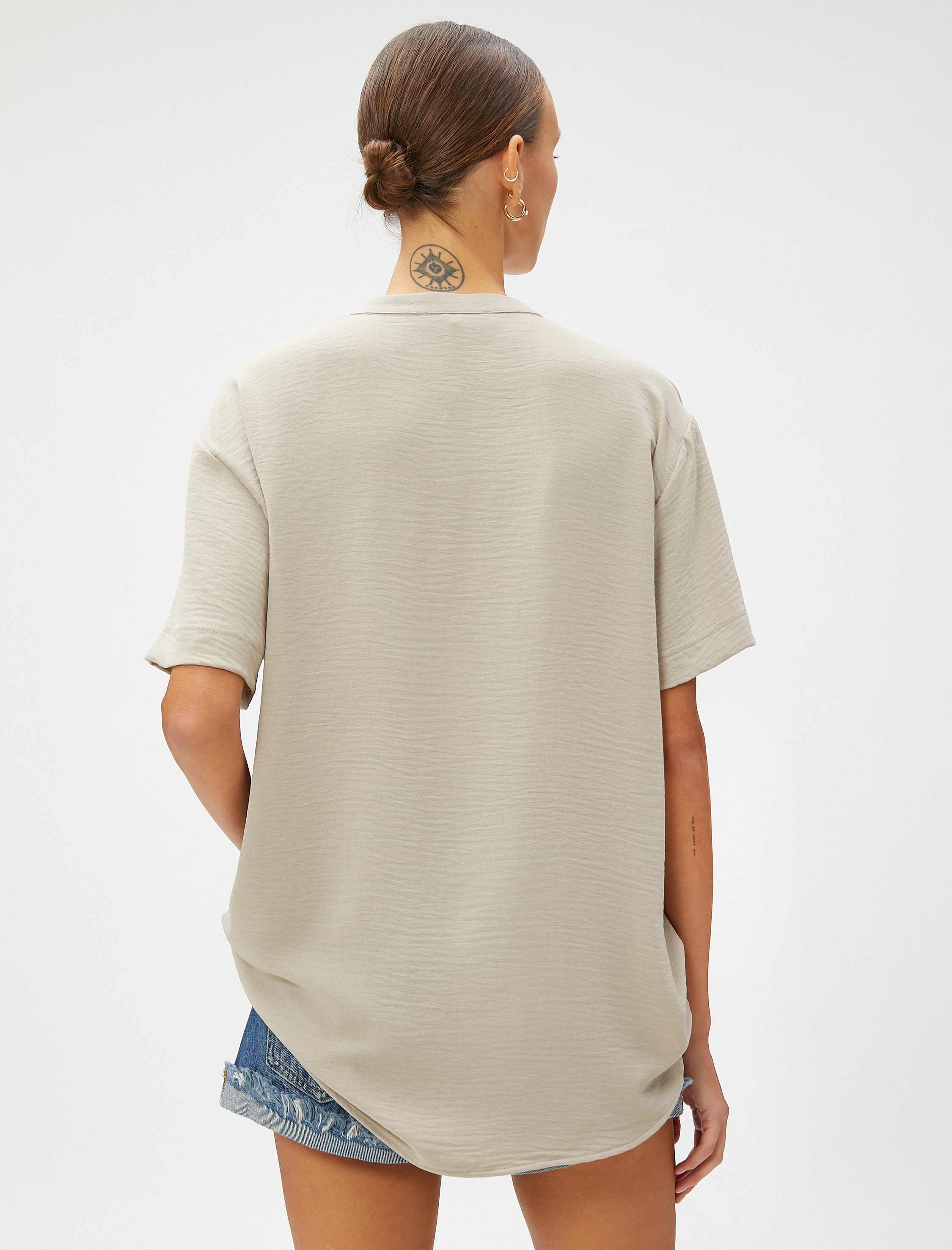   Kısa Kollu Bluz Cepli Hakim Yaka