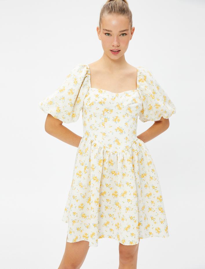  Çiçekli Elbise Mini Balon Kollu Kalp Yaka