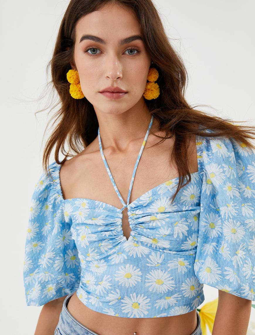   Papatyalı Yaka Detaylı Crop Bluz