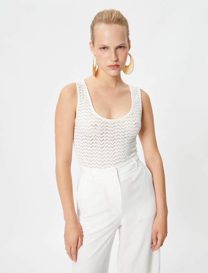  Koton X Şahika Ercümen - U Yaka Kroşe Atlet