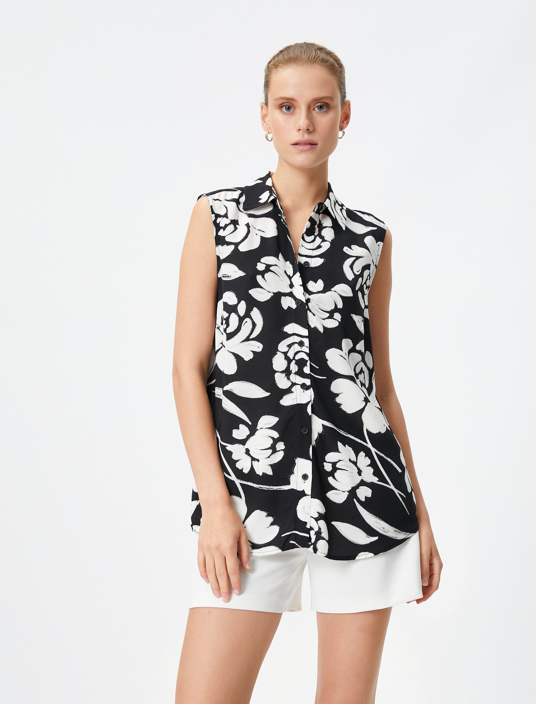   Çiçekli Gömlek Kolsuz Düğmeli Viskon