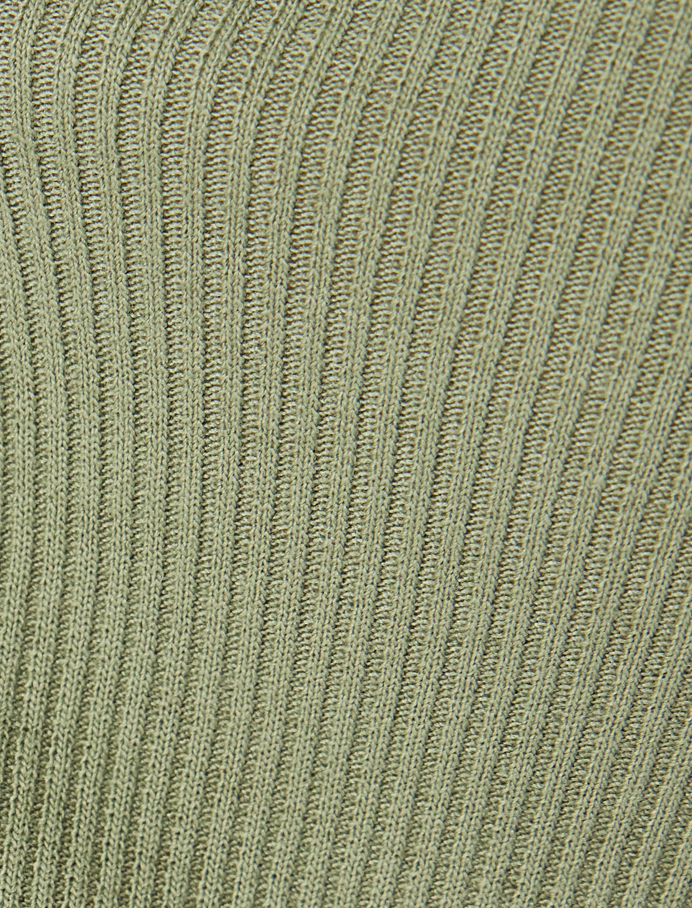   Uzun Kollu Düğmeli V Yaka Tişört