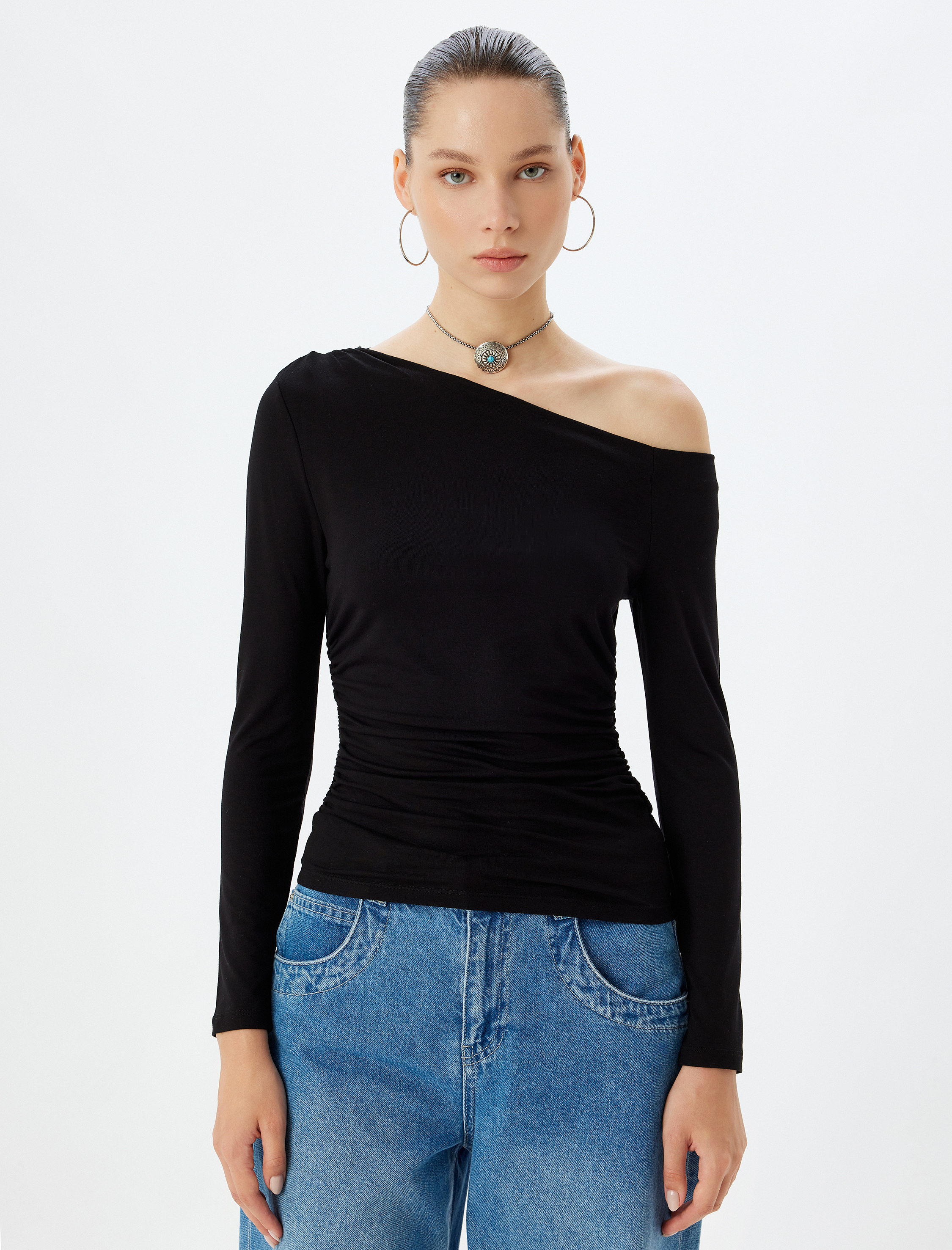   Uzun Kollu Tişört Asimetrik Yaka Drapeli Viskon Slim Fit