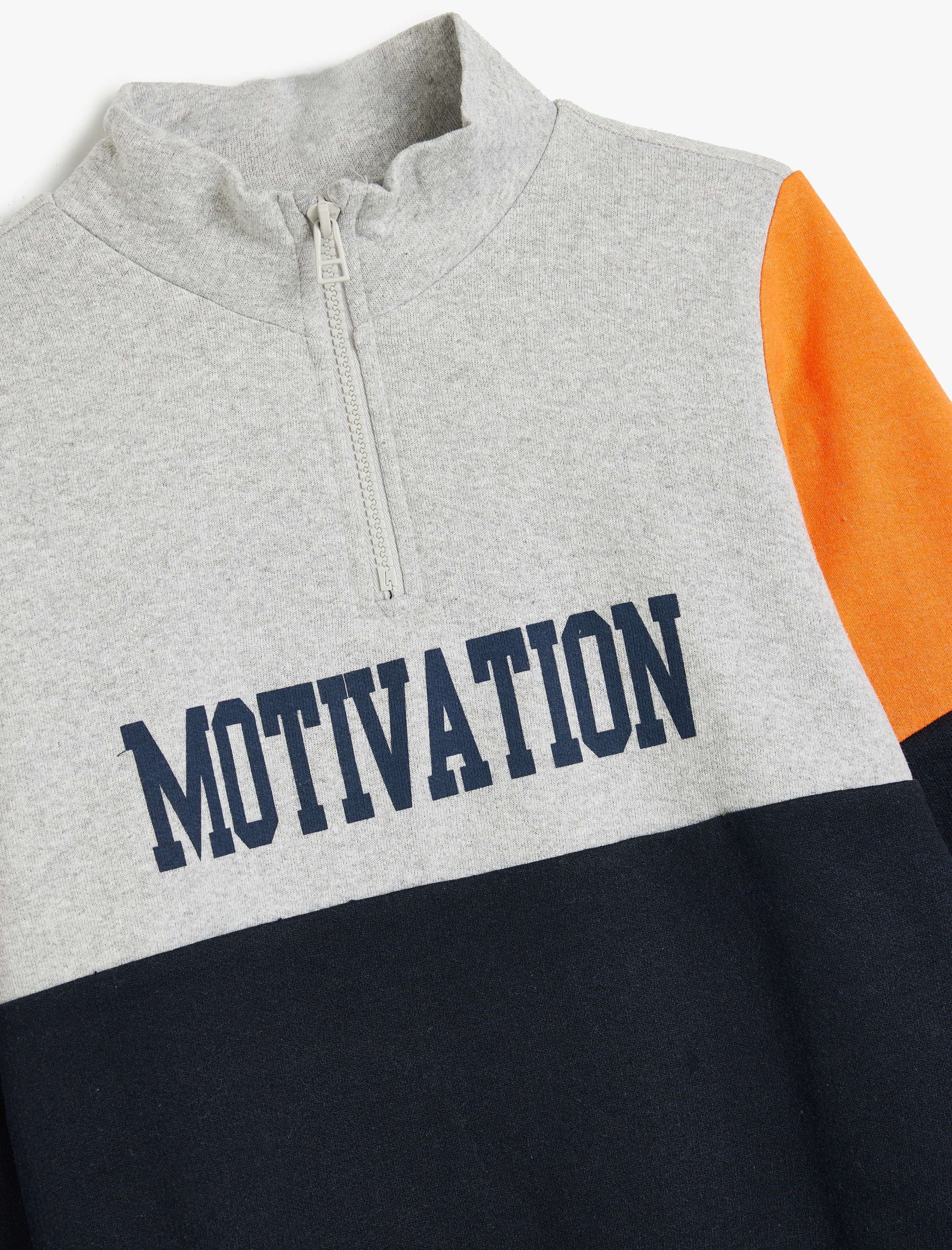  Erkek Çocuk Sweatshirt Yarım Fermuarlı Dik Yaka Renk Bloklu Slogan Baskılı