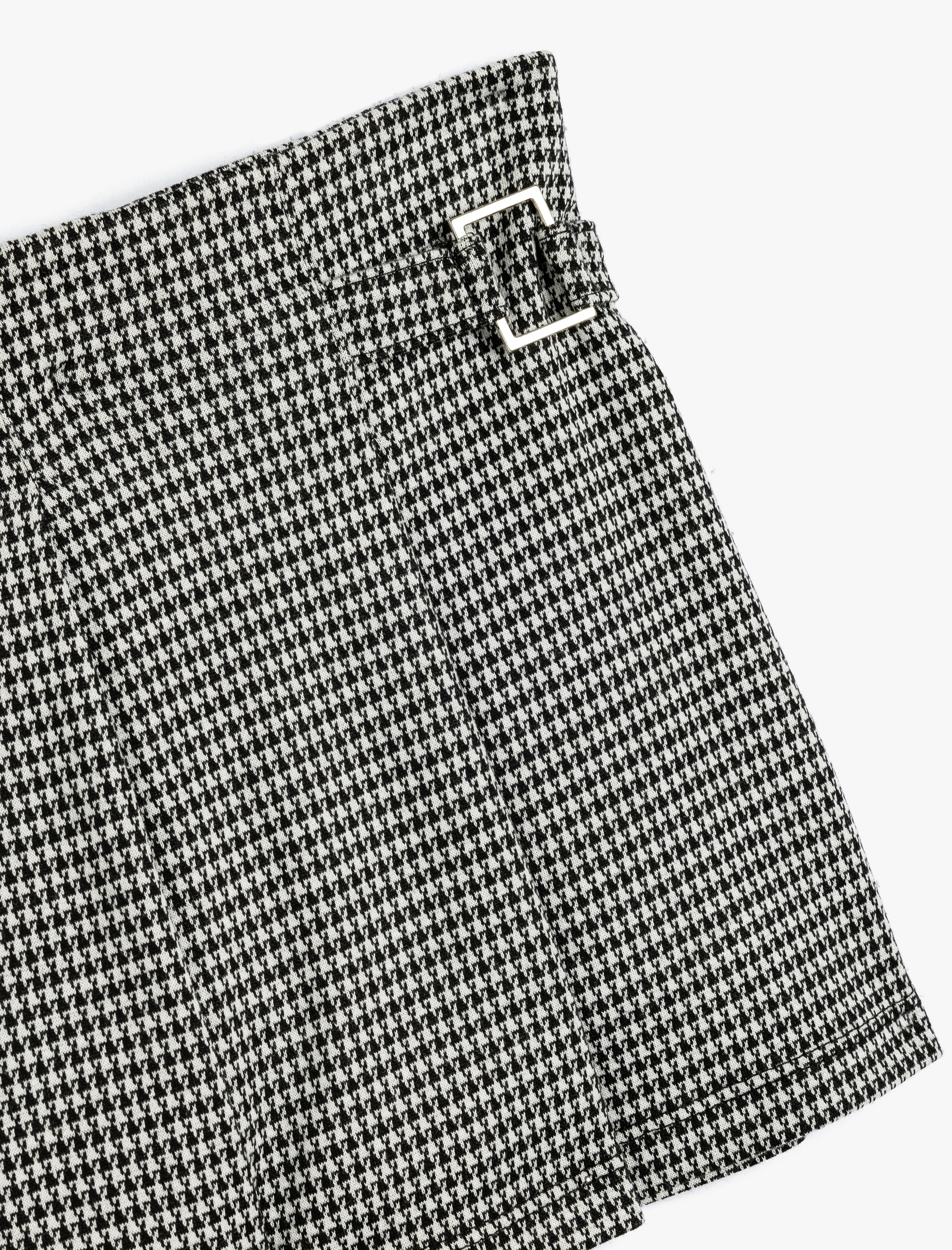  Kız Çocuk Pileli Toka Detaylı Beli Lastikli Şort Etek