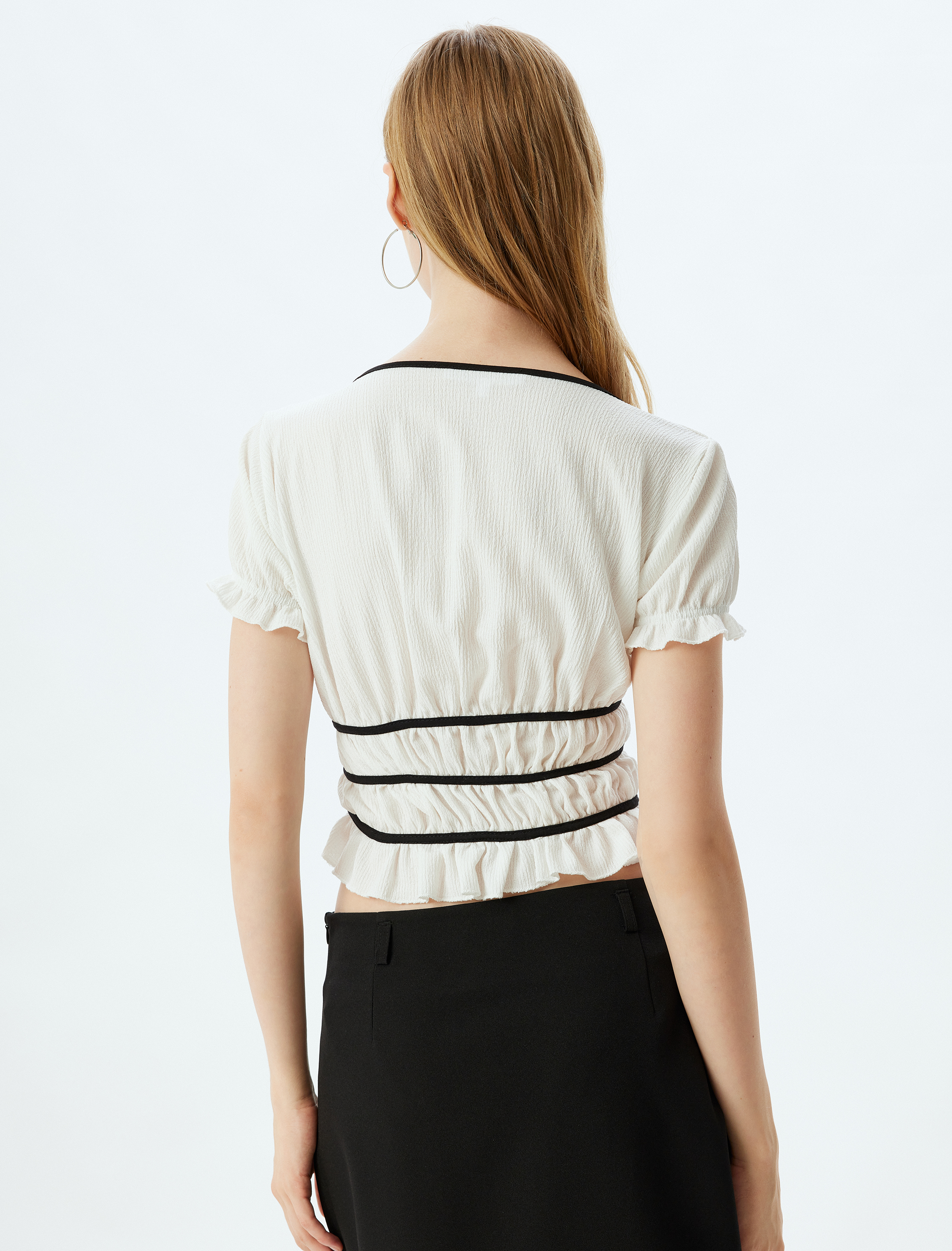   Balon Kol Tişört Fiyonk Detaylı Kare Yaka Kısa Kollu Slim Fit Bürümcük