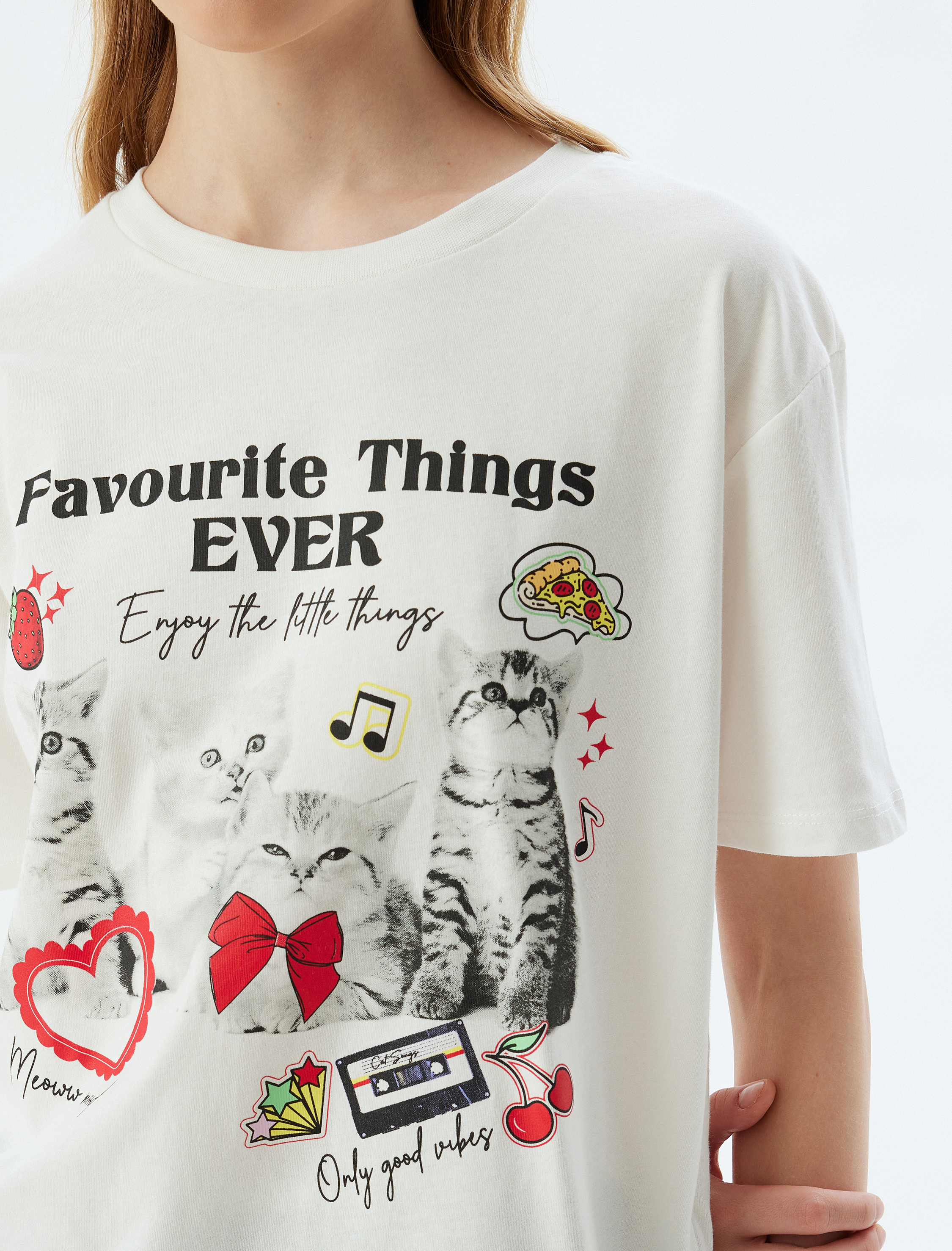   Oversize Tişört Kedi Baskılı Bisiklet Yaka Kısa Kollu Pamuklu