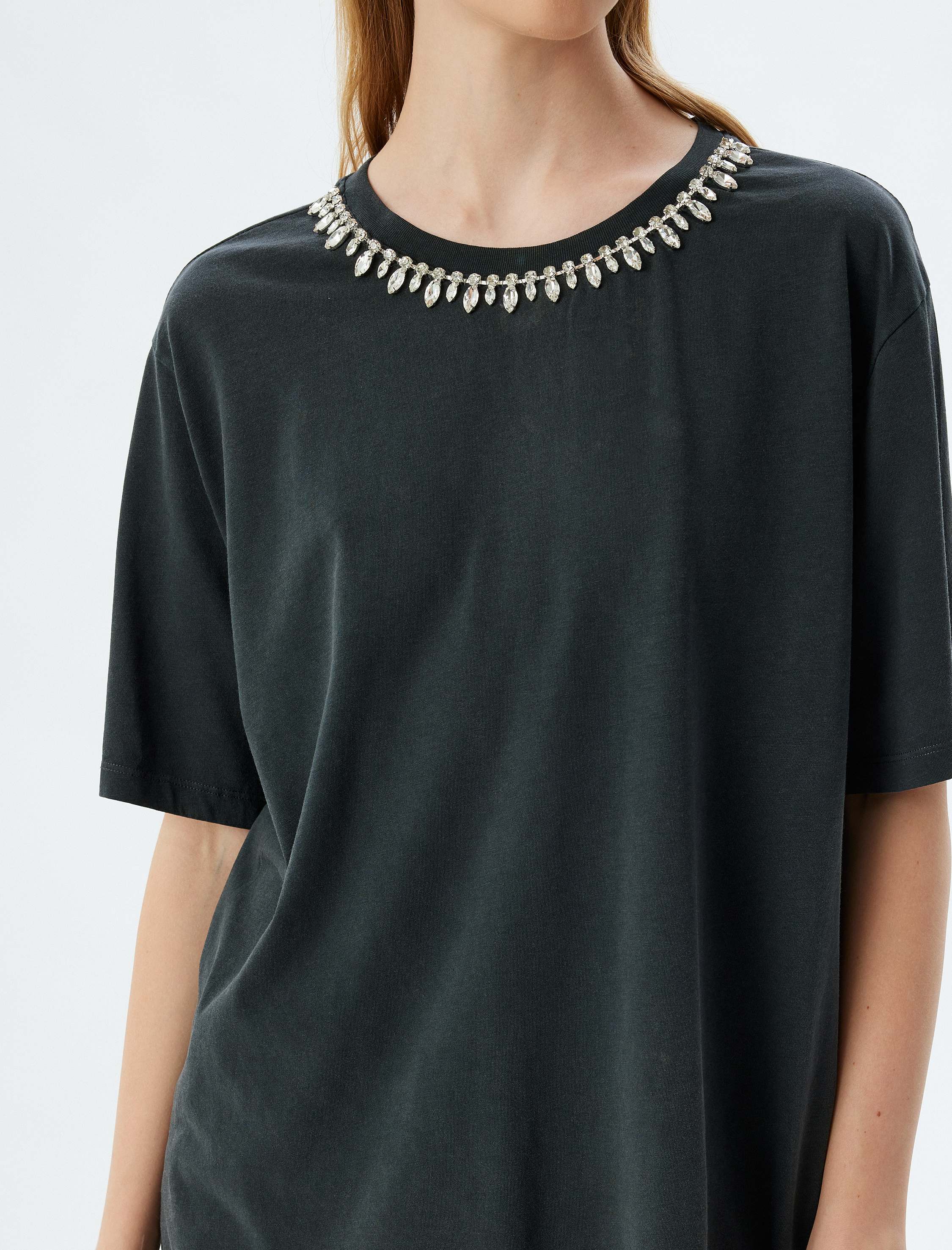   Taş Detaylı Tişört Yıkamalı Bisiklet Yaka Kısa Kollu Pamuklu