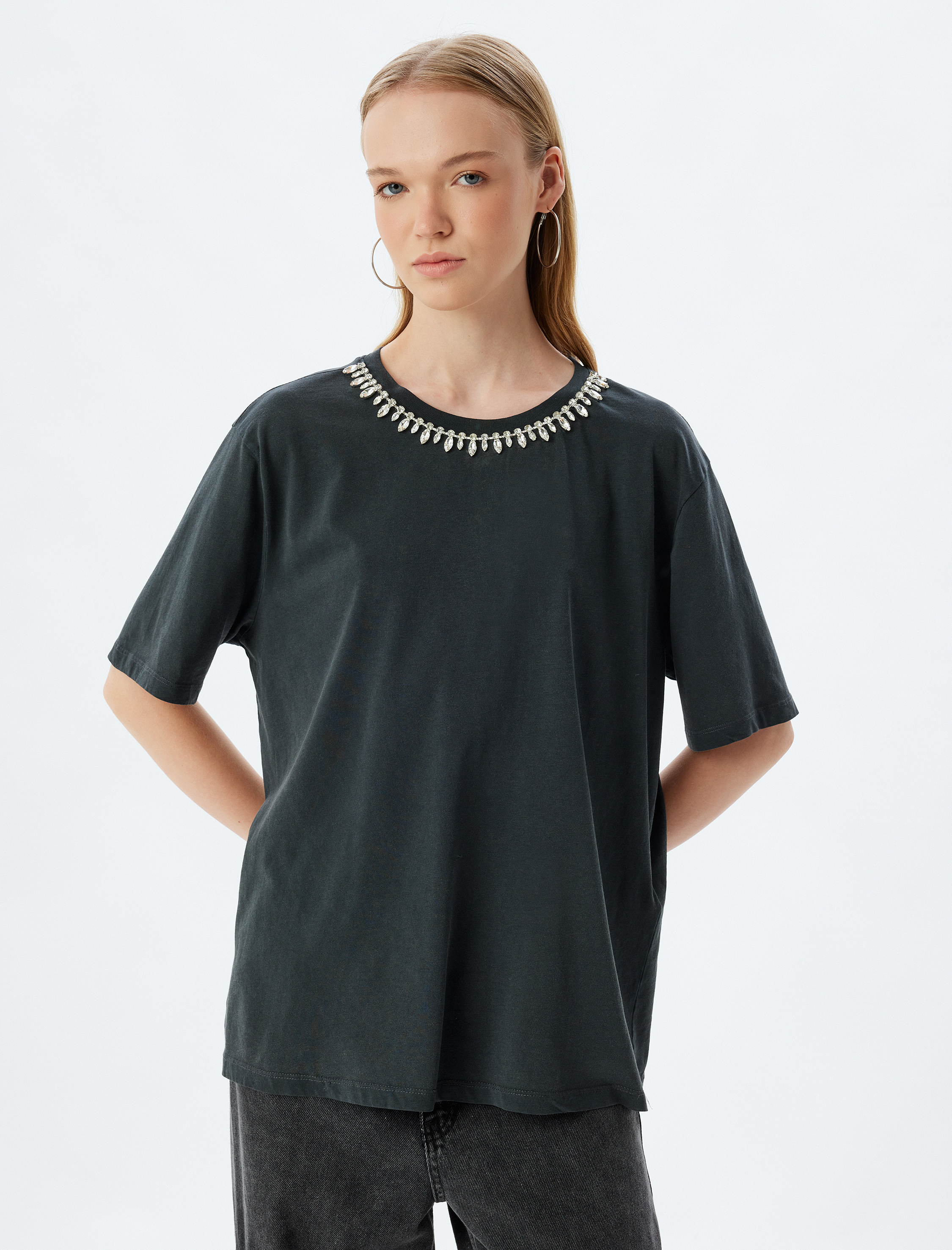   Taş Detaylı Tişört Yıkamalı Bisiklet Yaka Kısa Kollu Pamuklu