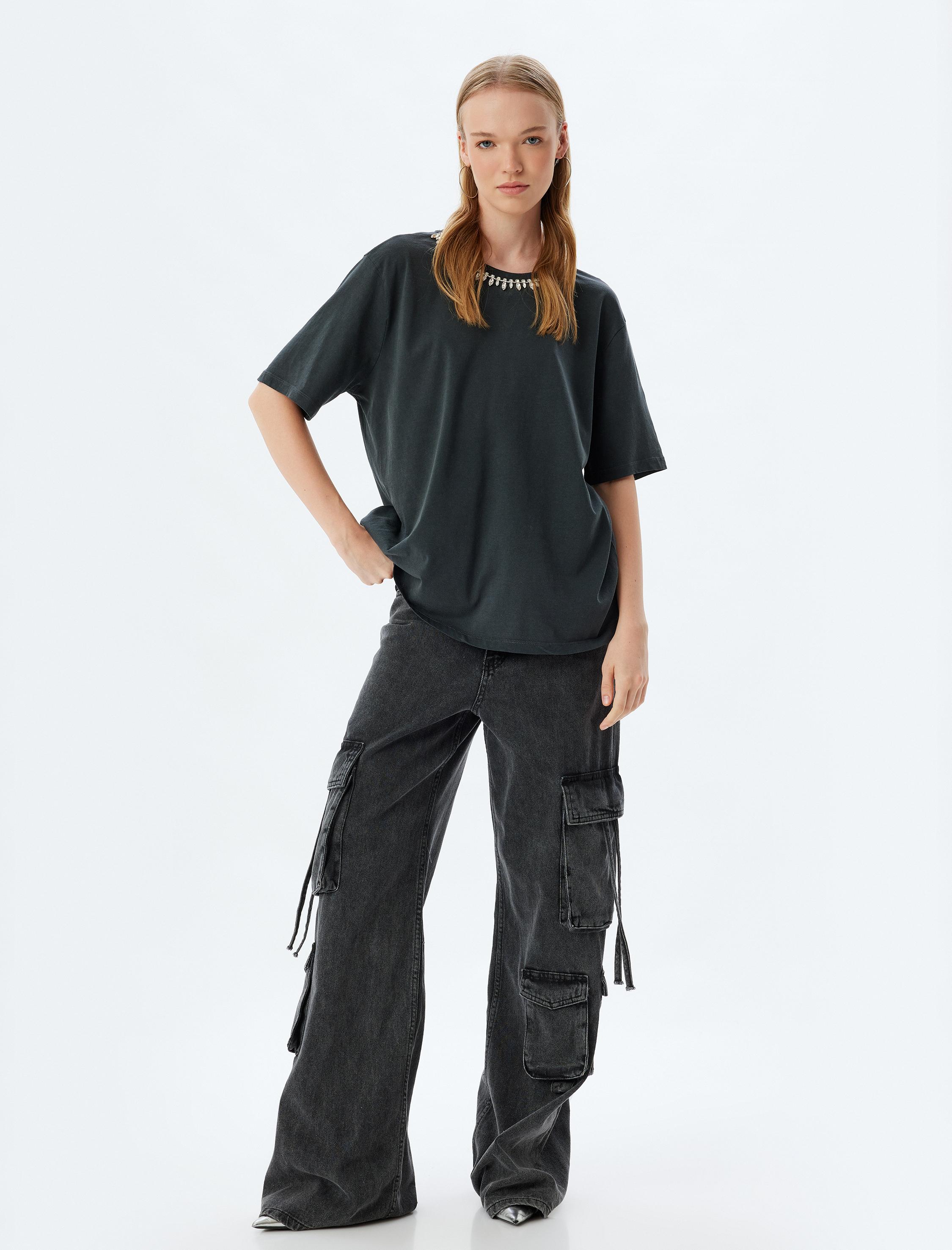   Taş Detaylı Tişört Yıkamalı Bisiklet Yaka Kısa Kollu Pamuklu