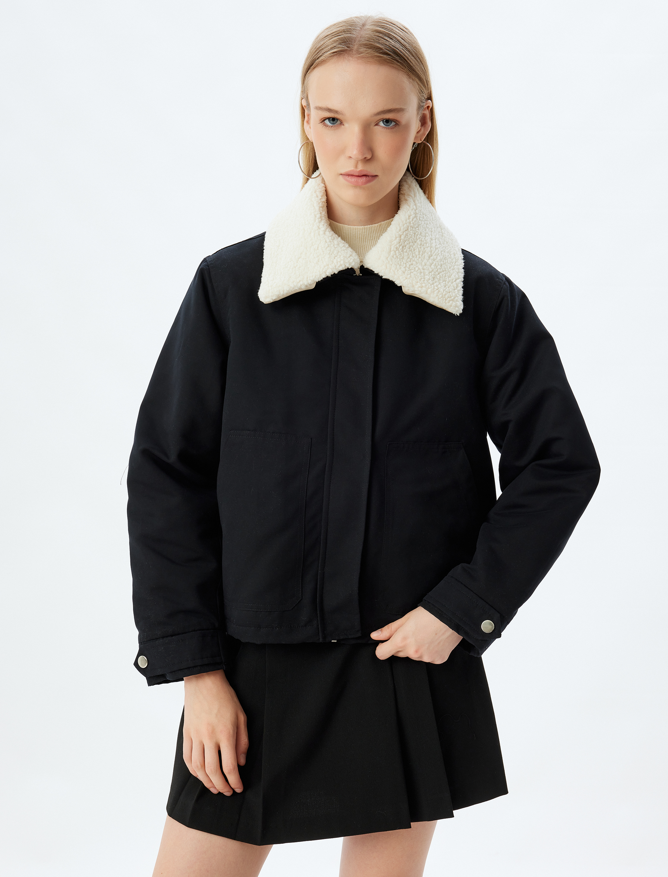   Mevsimlik Ceket Peluş Yaka Detaylı Cepli Fermuarlı