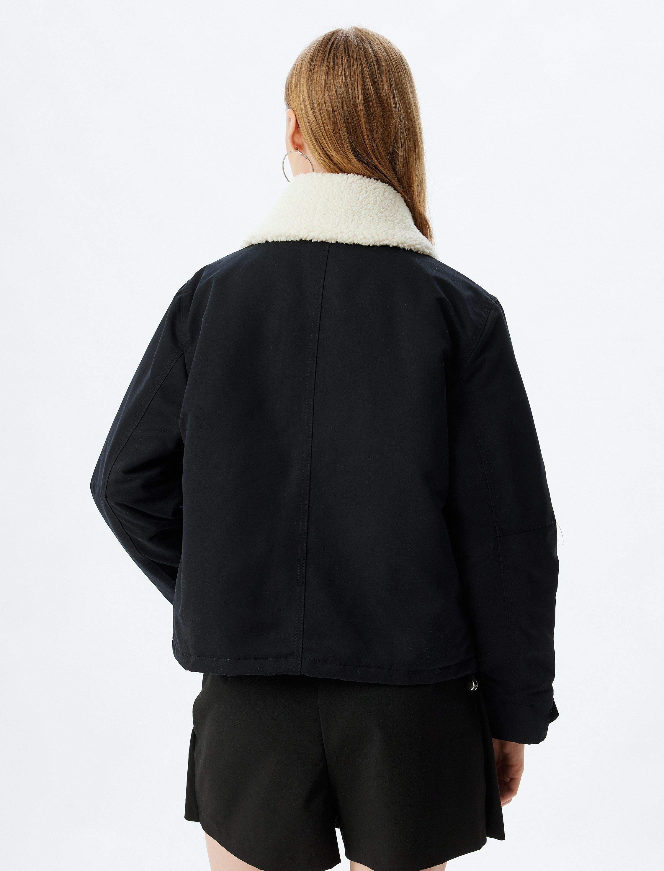   Mevsimlik Ceket Peluş Yaka Detaylı Cepli Fermuarlı