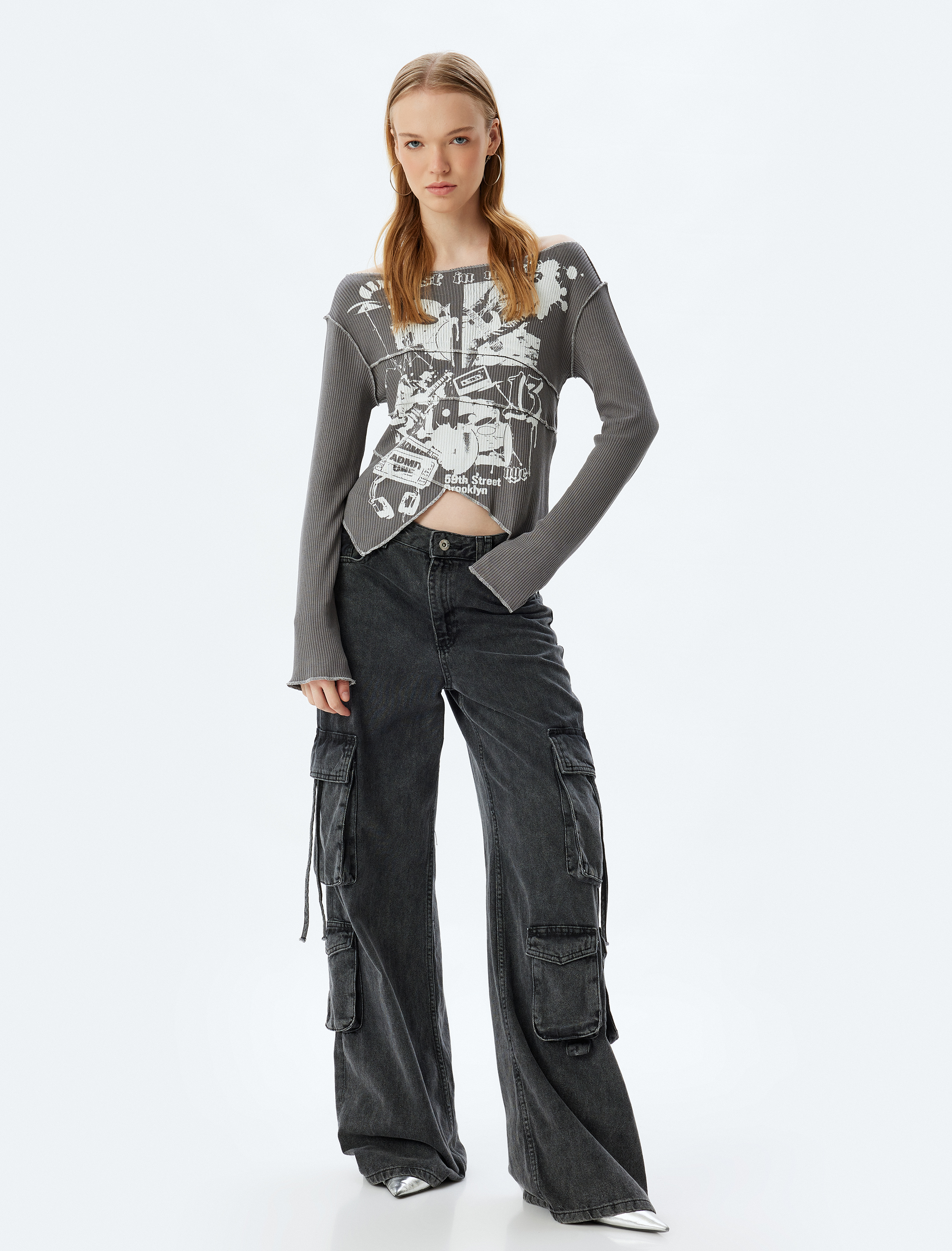   Uzun Kollu Tişört Fitilli Baskılı Kayık Yaka Asimetrik Kesim Slim Fit