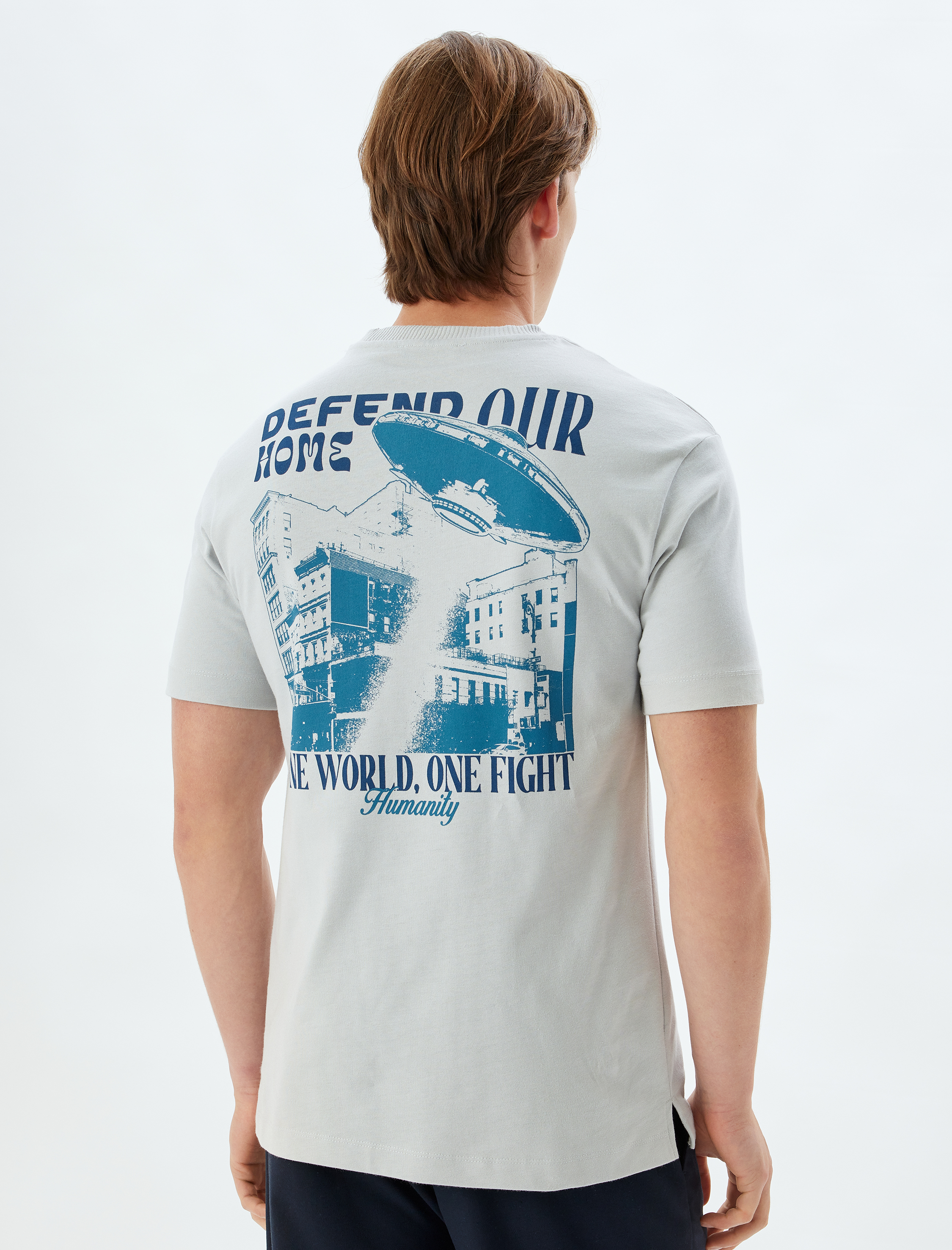   Bisiklet Yaka Kısa Kollu Regular Fit Pamuklu Arkası Baskılı Tişört