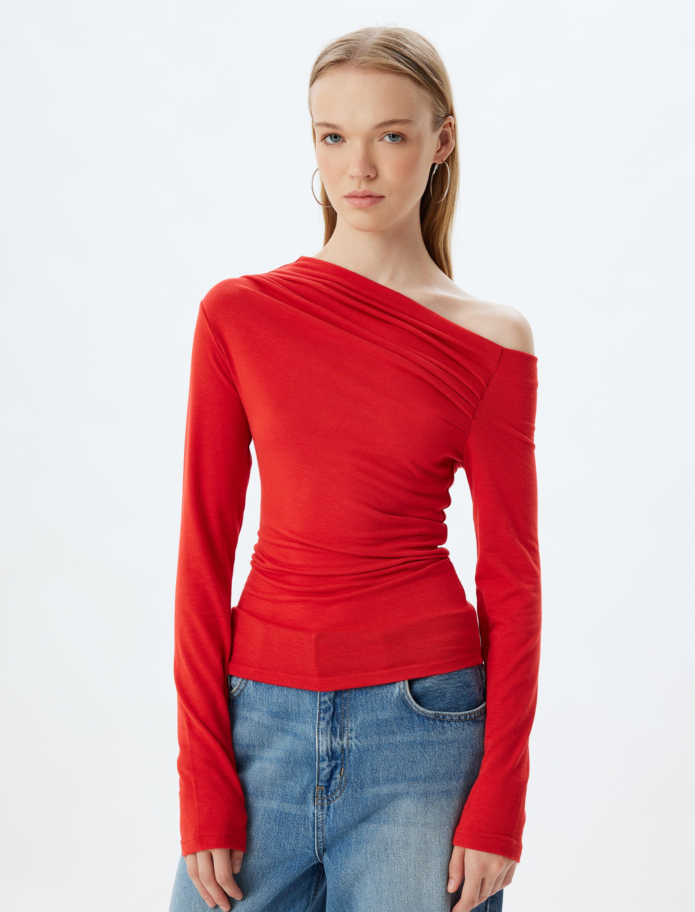   Uzun Kollu Bluz Drapeli Kayık Yaka Omzu Açık Slim Fit