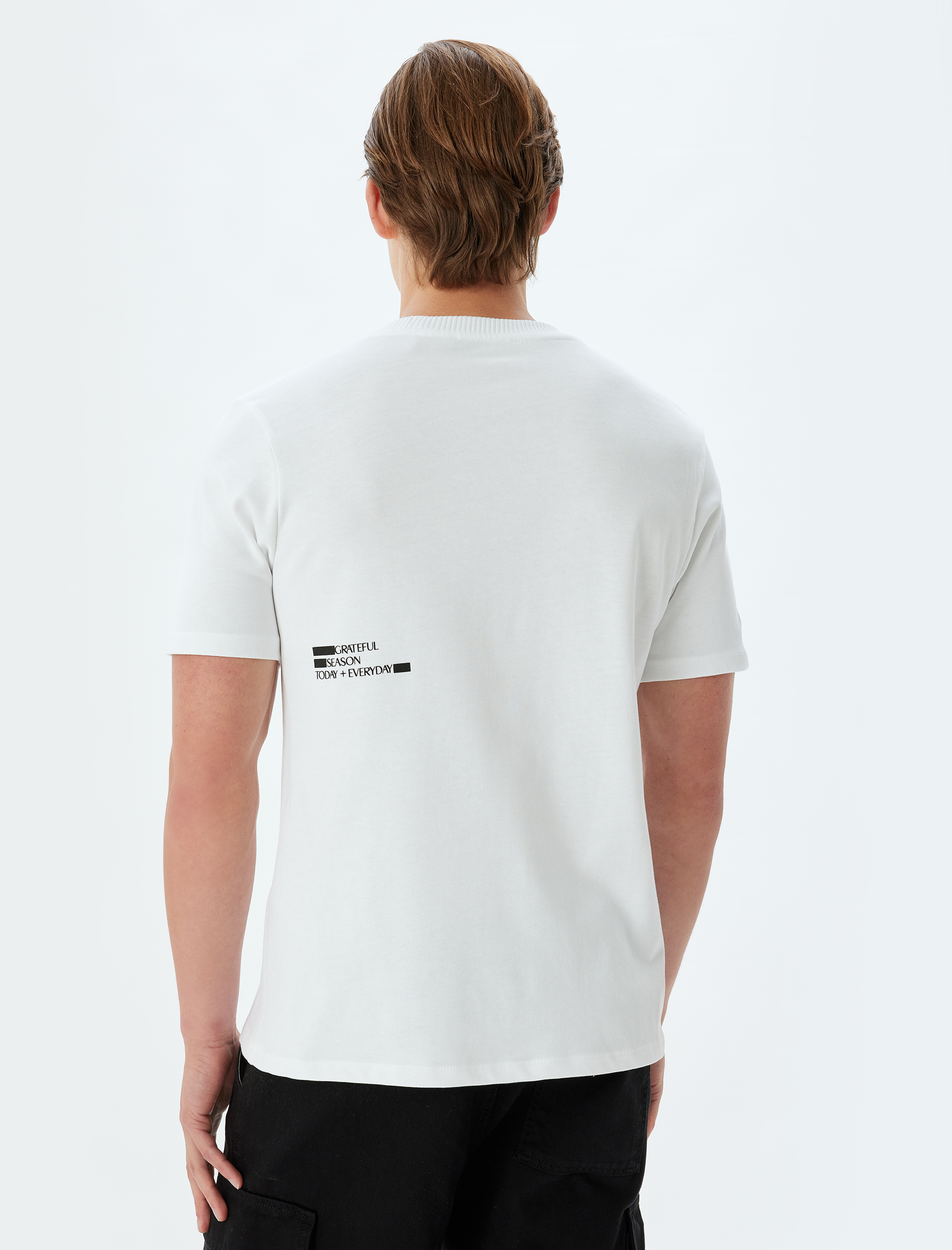   Slogan İşlemeli Bisiklet Yaka Kısa Kollu Pamuklu Basic Tişört