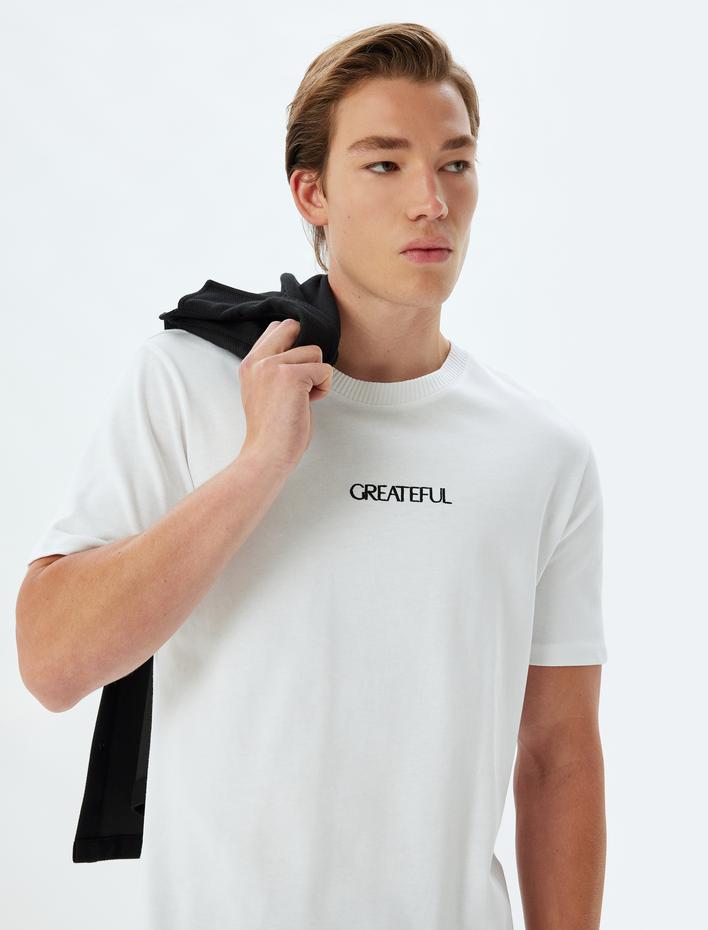  Slogan İşlemeli Bisiklet Yaka Kısa Kollu Pamuklu Basic Tişört