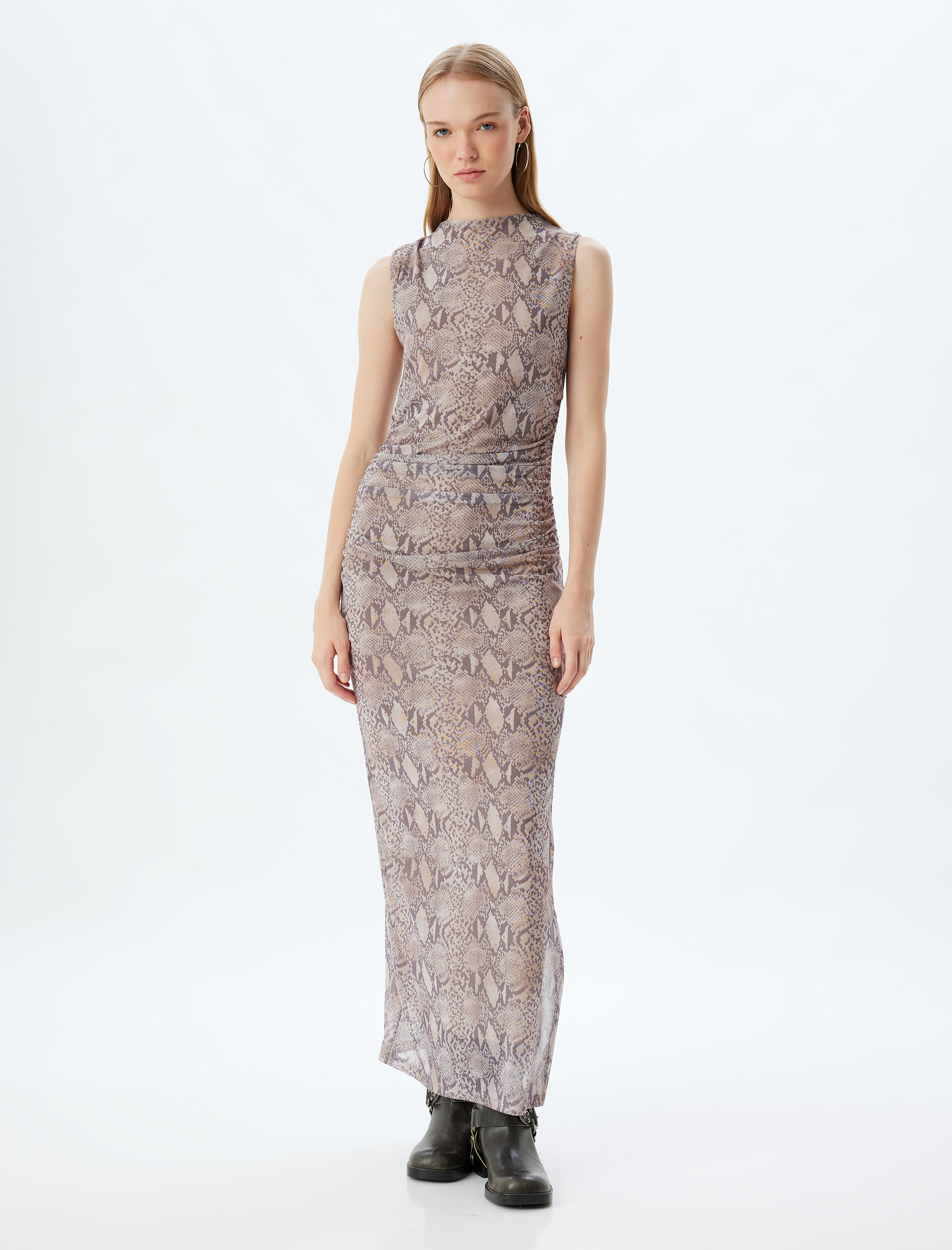   Uzun Tül Elbise Kolsuz Drapeli Yırtmaç Detaylı Slim Fit Astarlı