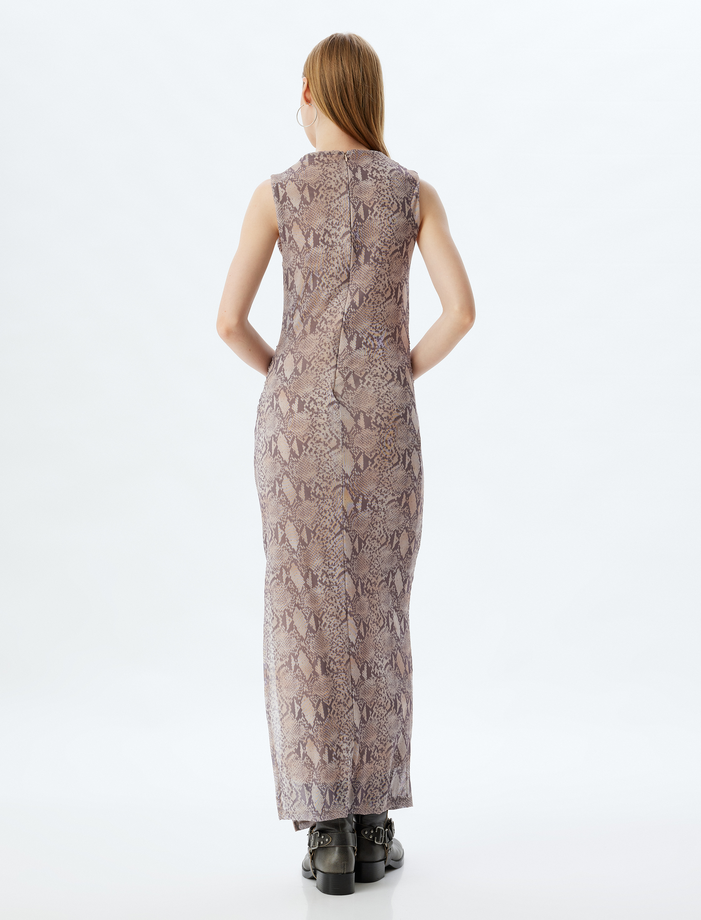   Uzun Tül Elbise Kolsuz Drapeli Yırtmaç Detaylı Slim Fit Astarlı