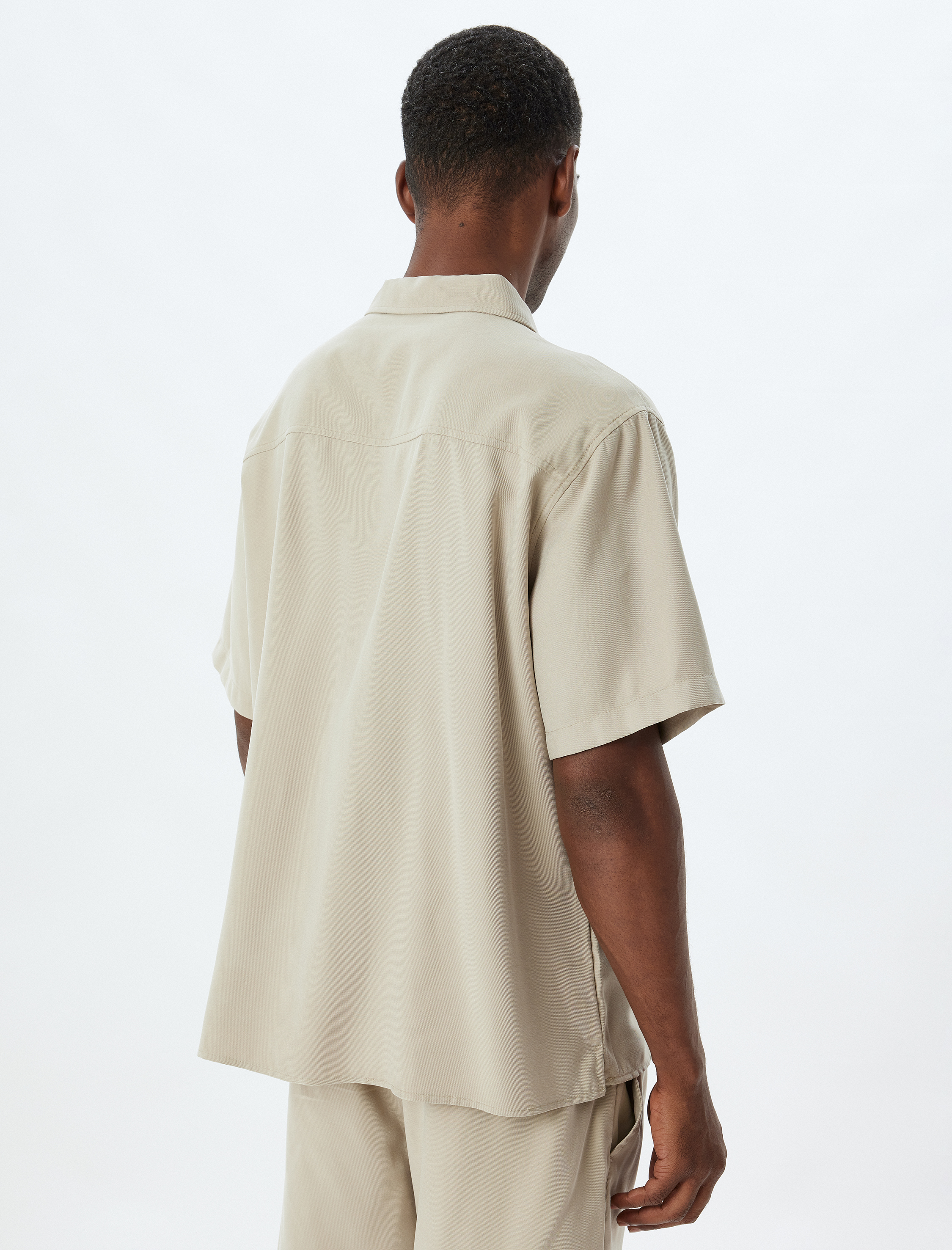   Basic Gömlek Viskon Kısa Kollu Cep Detaylı Regular Fit