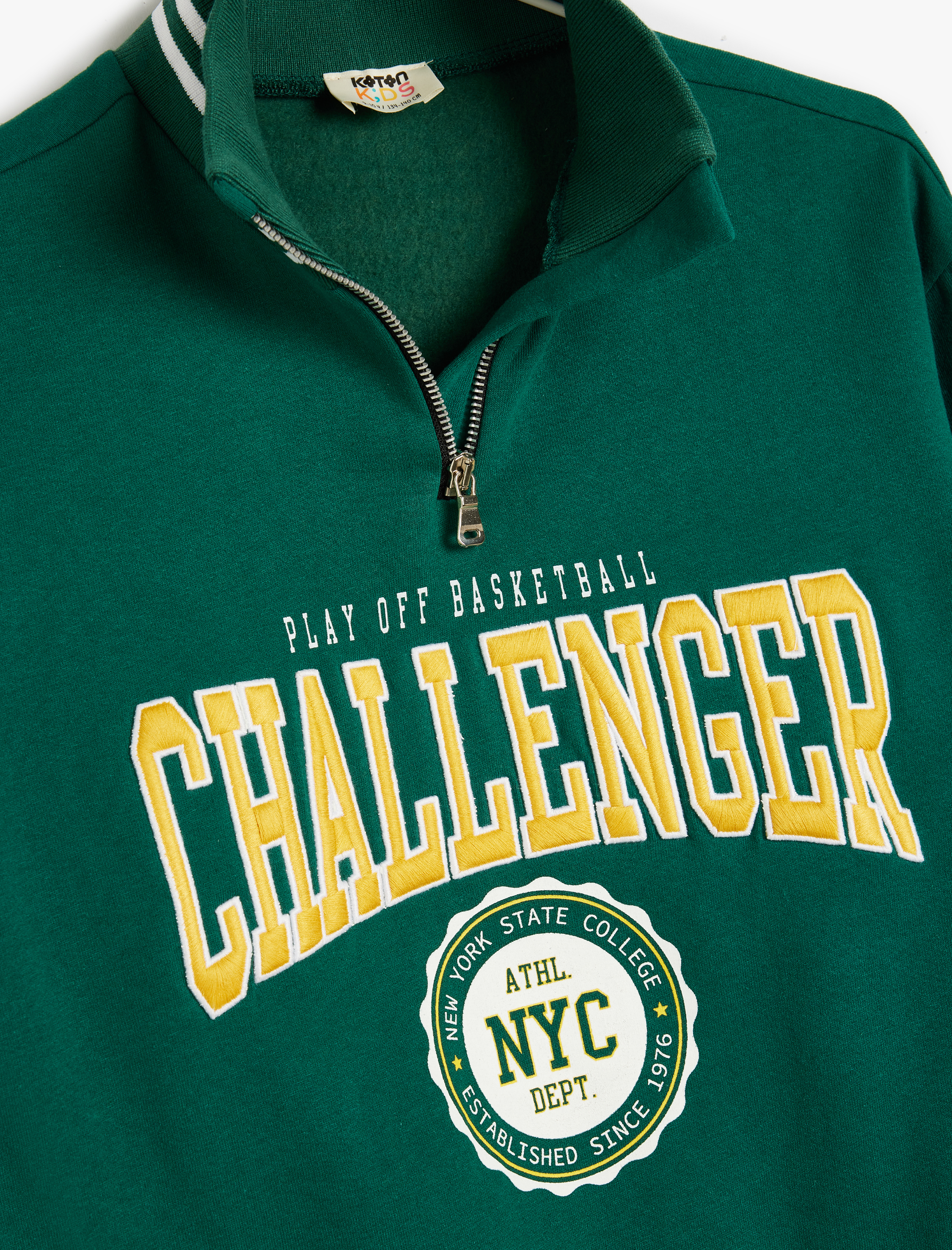  Erkek Çocuk Pamuklu Dik Yaka Yarım Fermuarlı Kolej Baskılı Şardonlu Sweatshirt