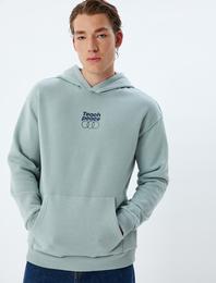 Kapşonlu Sweatshirt Oversize Slogan Baskılı Basic Kanguru Cep Detaylı Şardonlu Pamuk Karışımlı