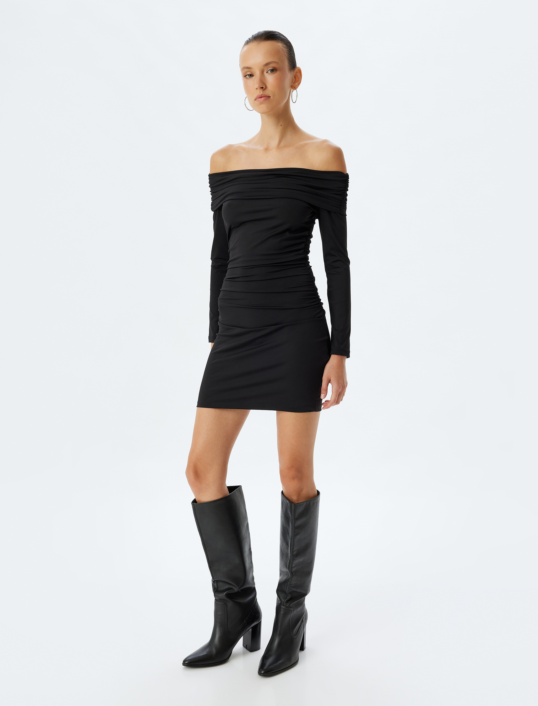   Mini Boy Kalem Form Uzun Kollu Omzu Açık Madonna Yaka Elbise