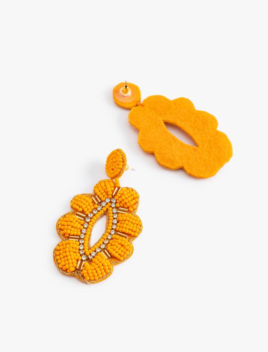  Kadın Büyük Boy Floral Boncuklu Küpe Taş Detaylı - Koton X Sibil Çetinkaya