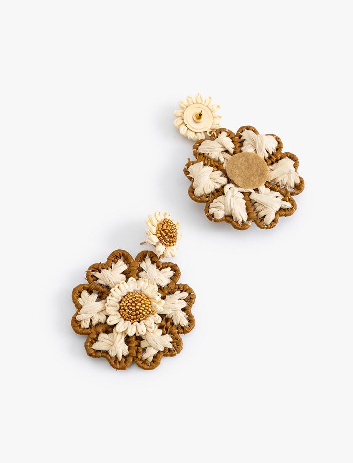 Kadın Çiçekli Hasır Küpe Boncuk Detaylı Sallantılı Büyük Boy