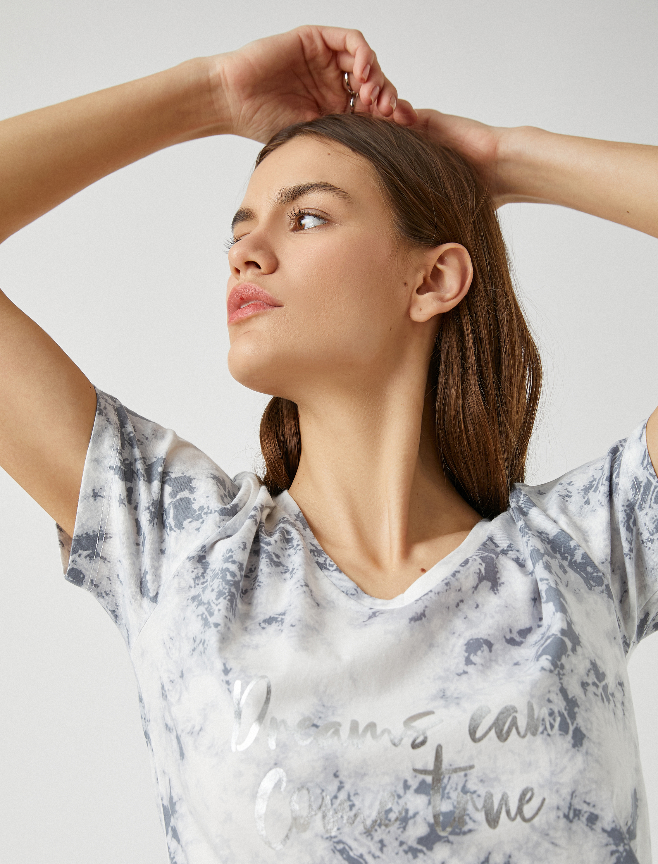   Kısa Kollu Desenli Pamuklu Tişört