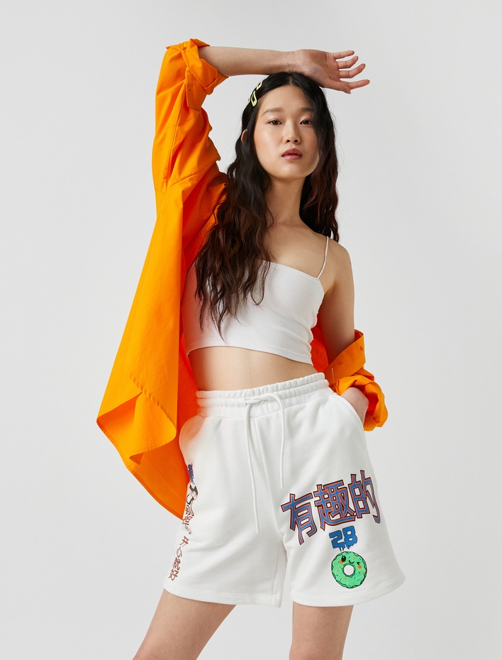  Yüksek Bel Baskılı Şort