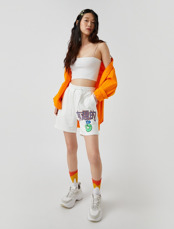  Yüksek Bel Baskılı Şort