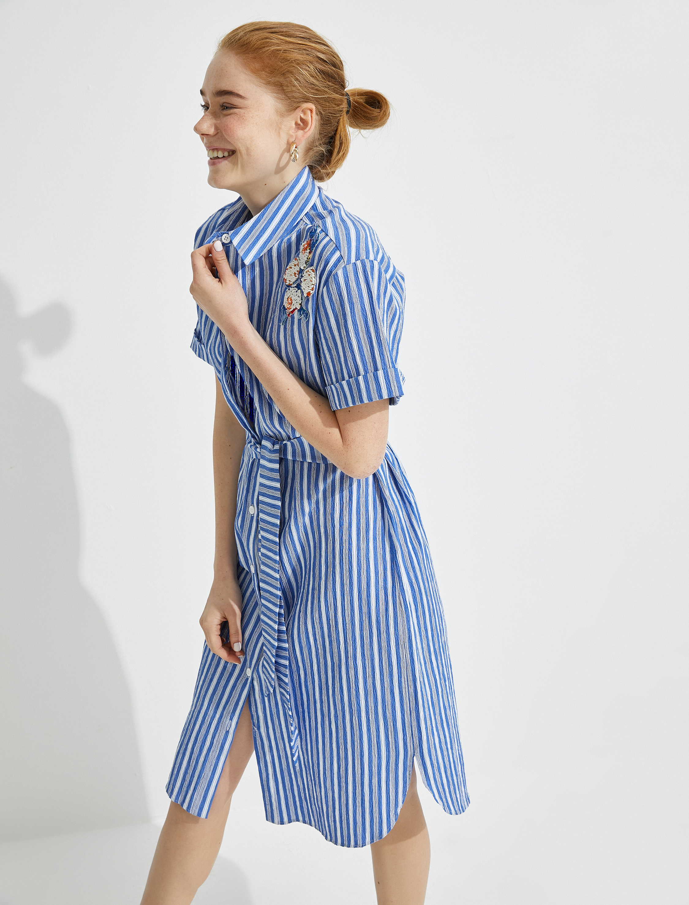   El Emeği Elbise Boncuk İşlemeli Çizgili Kısa Kollu Gömlek Yaka Kuşaklı