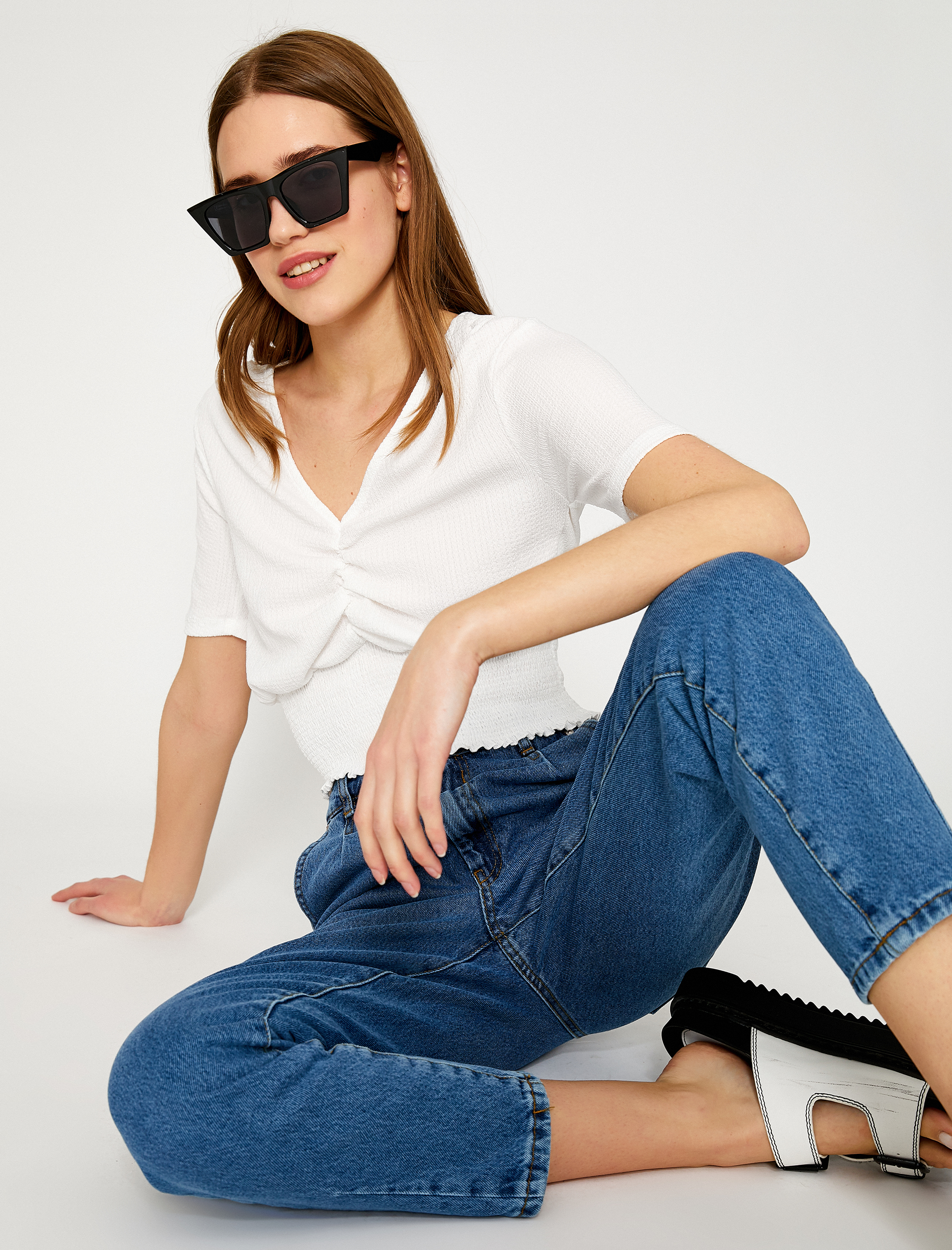   Crop Tişört V Yaka Kısa Kollu