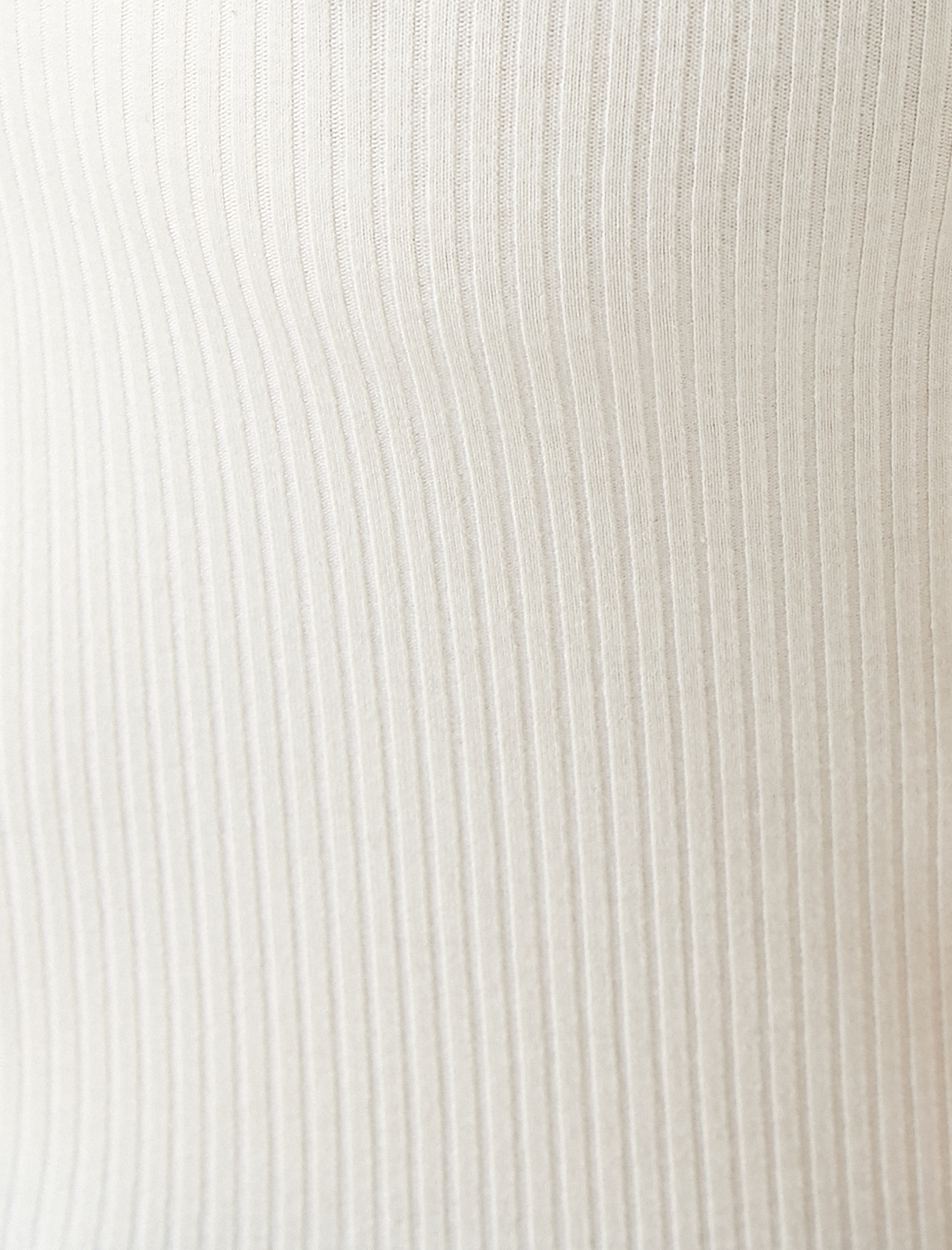   Kısa Kollu Tişört Pencere Detaylı