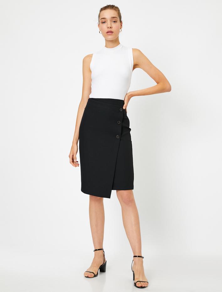  Düğme Detaylı Kalem Etek