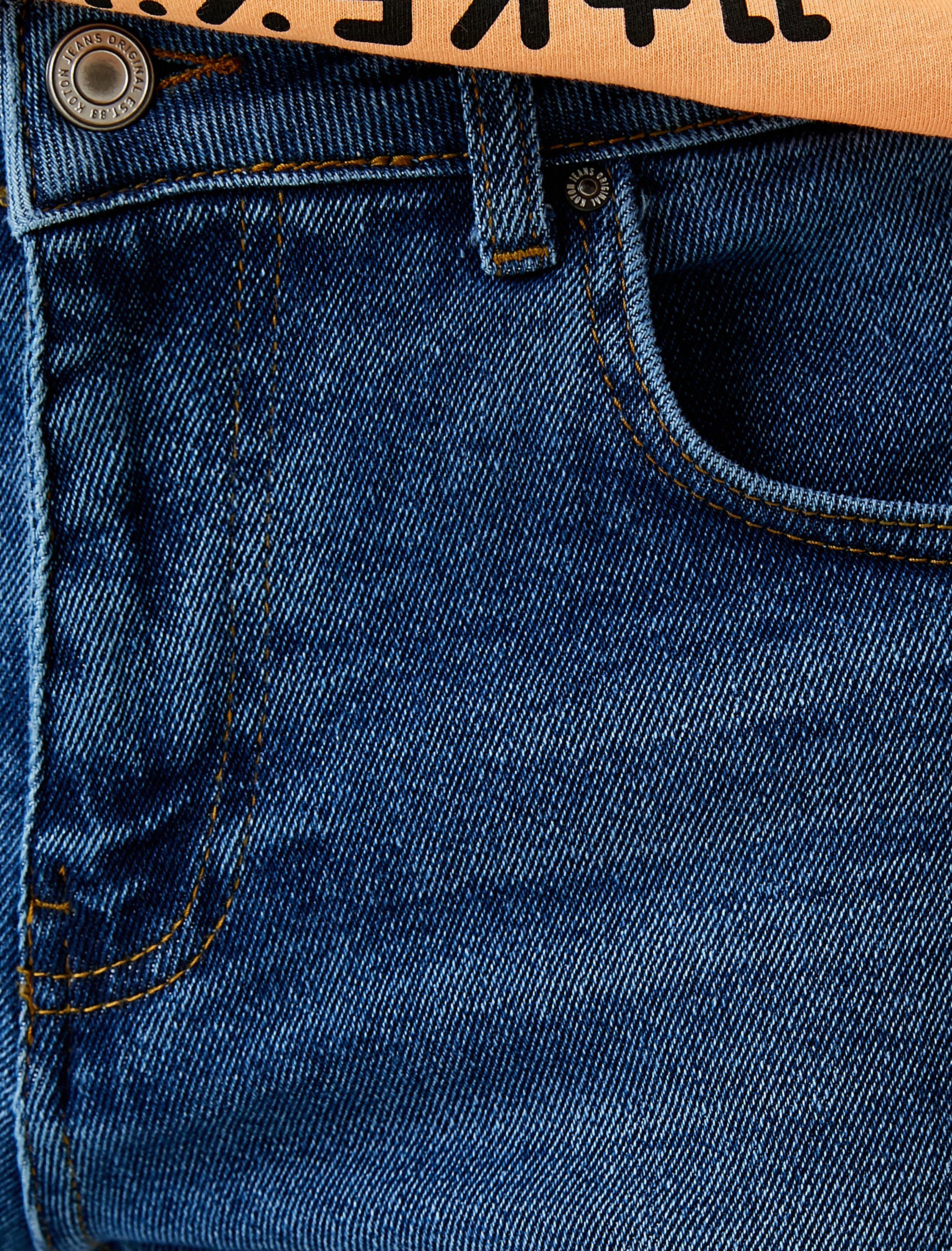   Rahat Likralı Kot Şort