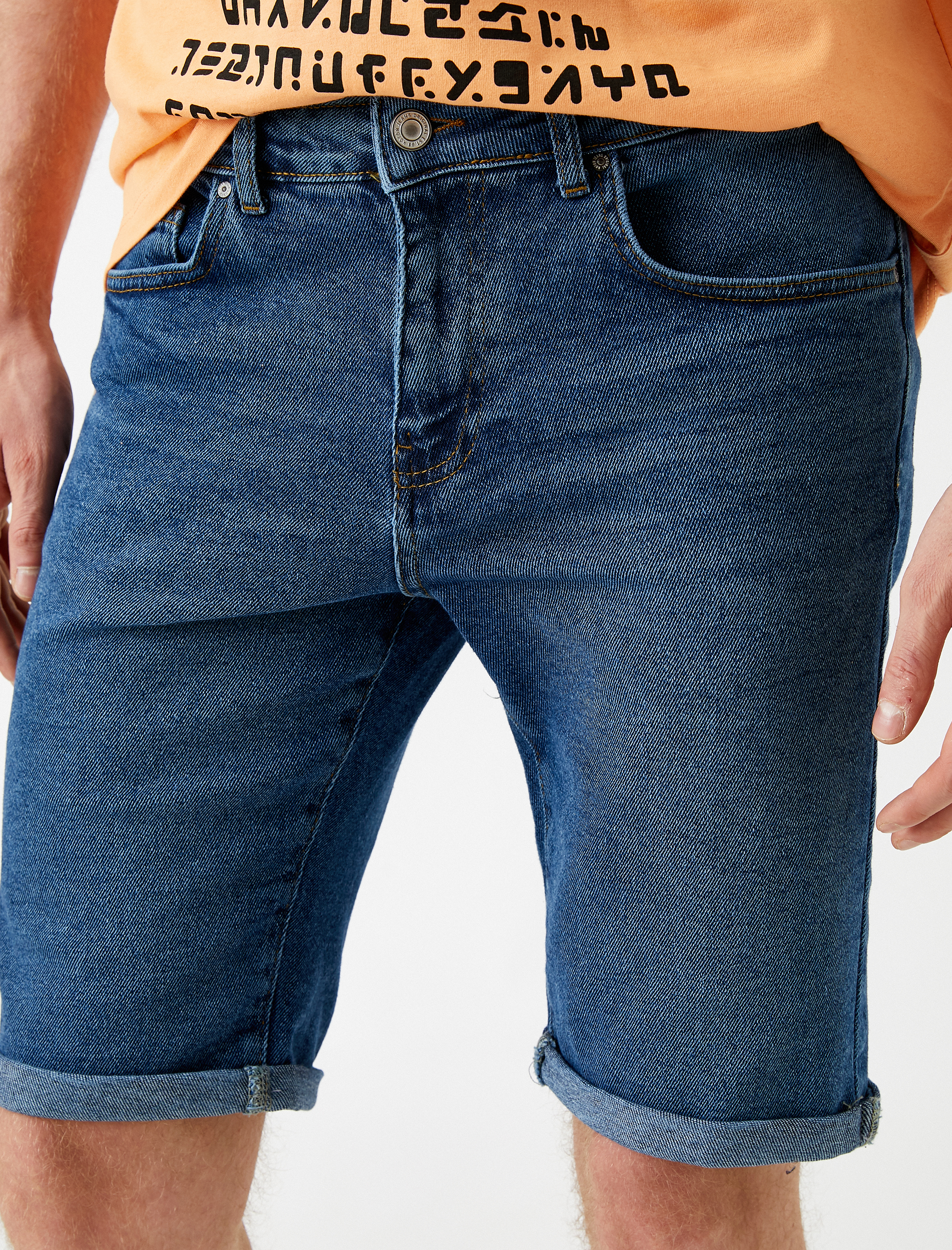   Rahat Likralı Kot Şort