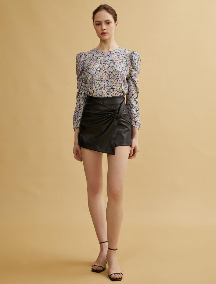  Suni Deri Düğüm Detaylı Şort Etek