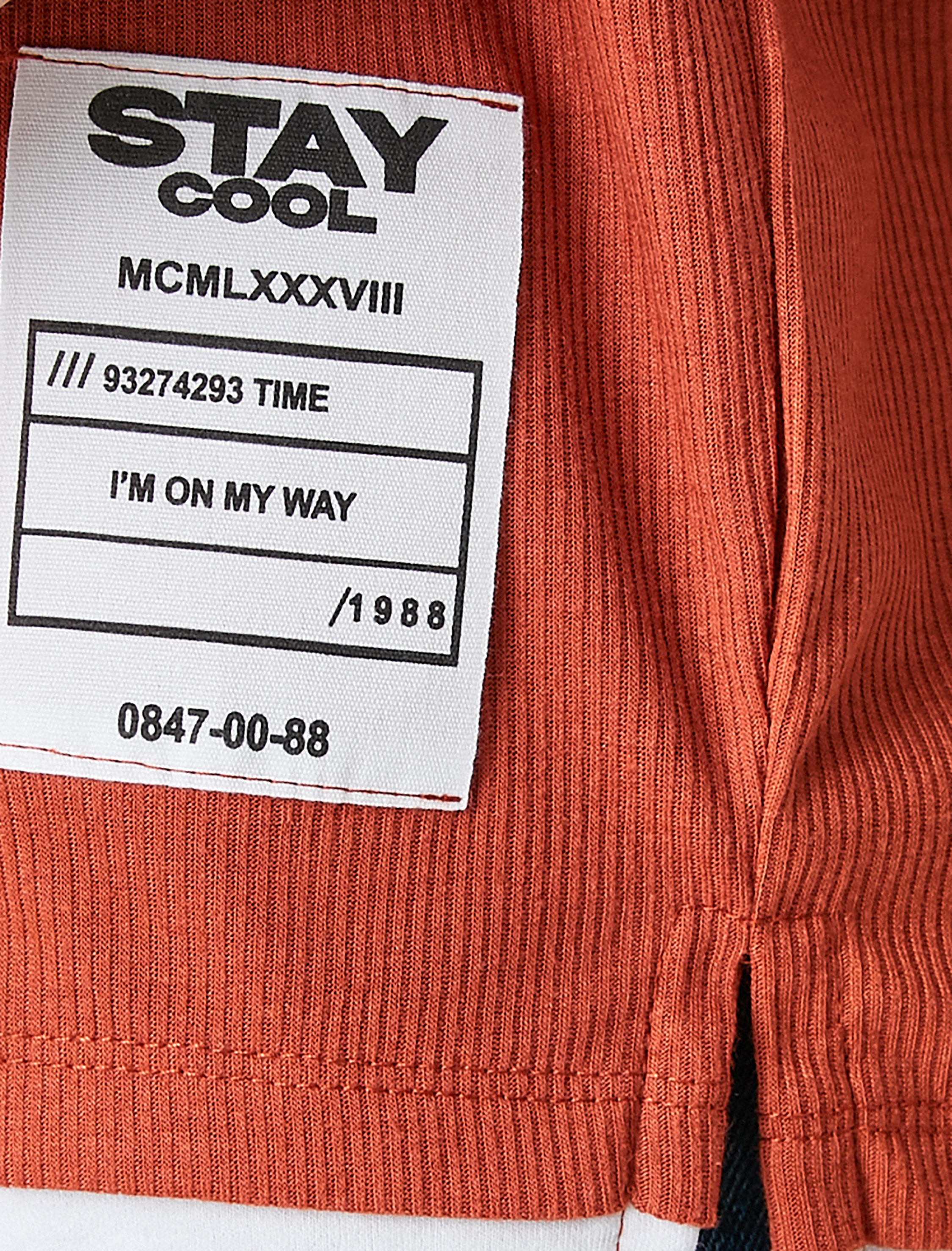   Oversize Etiketli Tişört