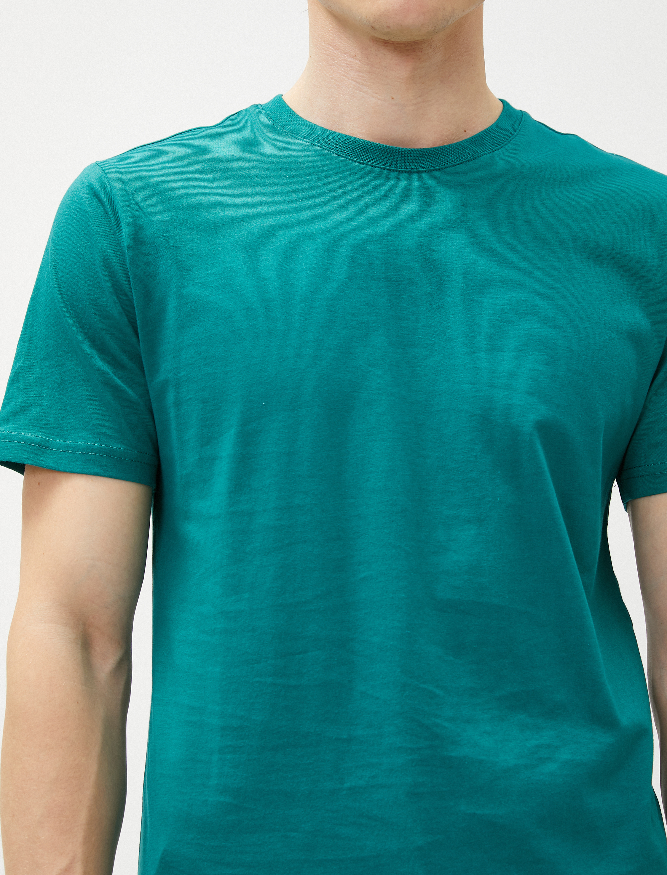 Basic Tişört Slim Fit Bisiklet Yaka Kısa Kollu Pamuklu