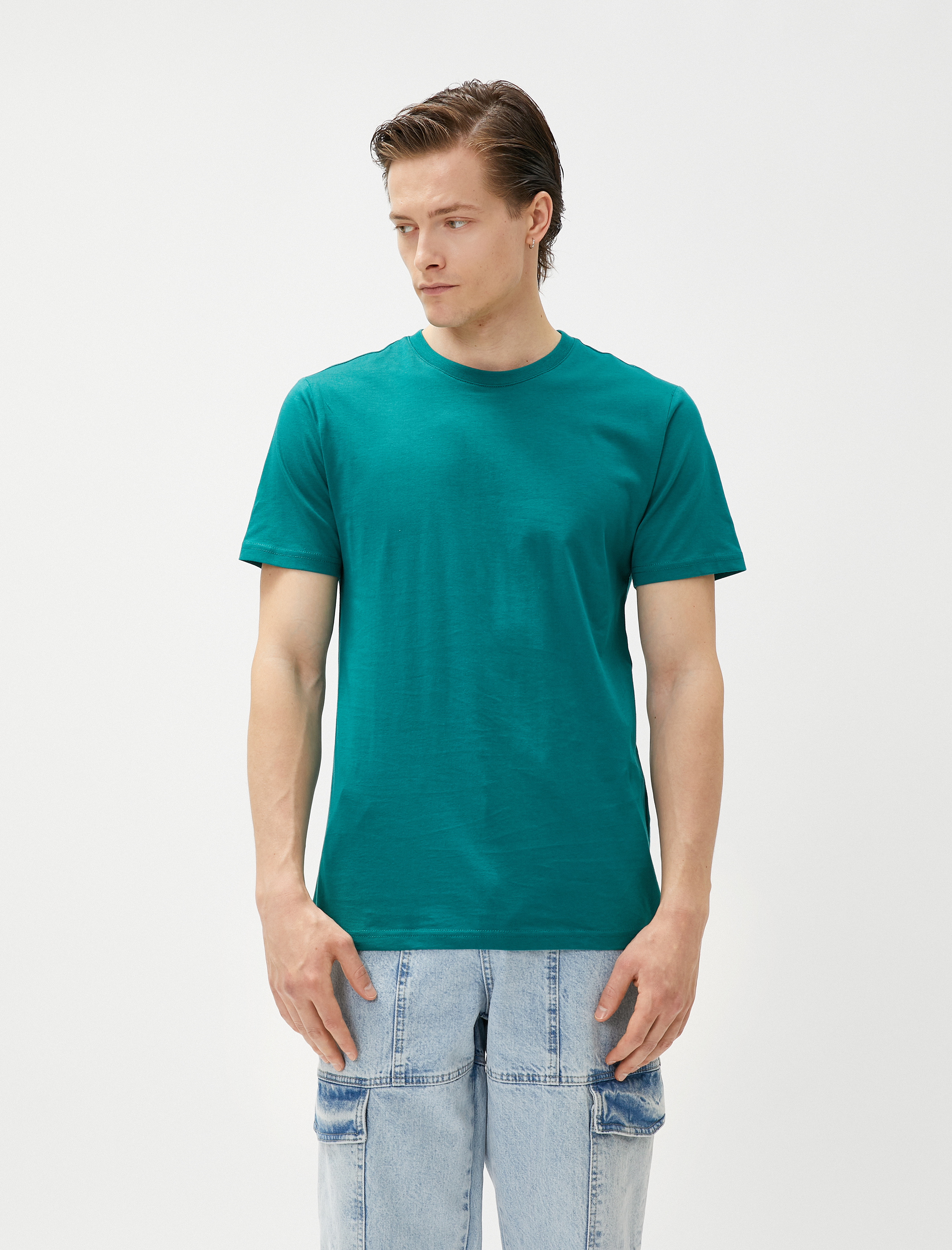 Basic Tişört Slim Fit Bisiklet Yaka Kısa Kollu Pamuklu