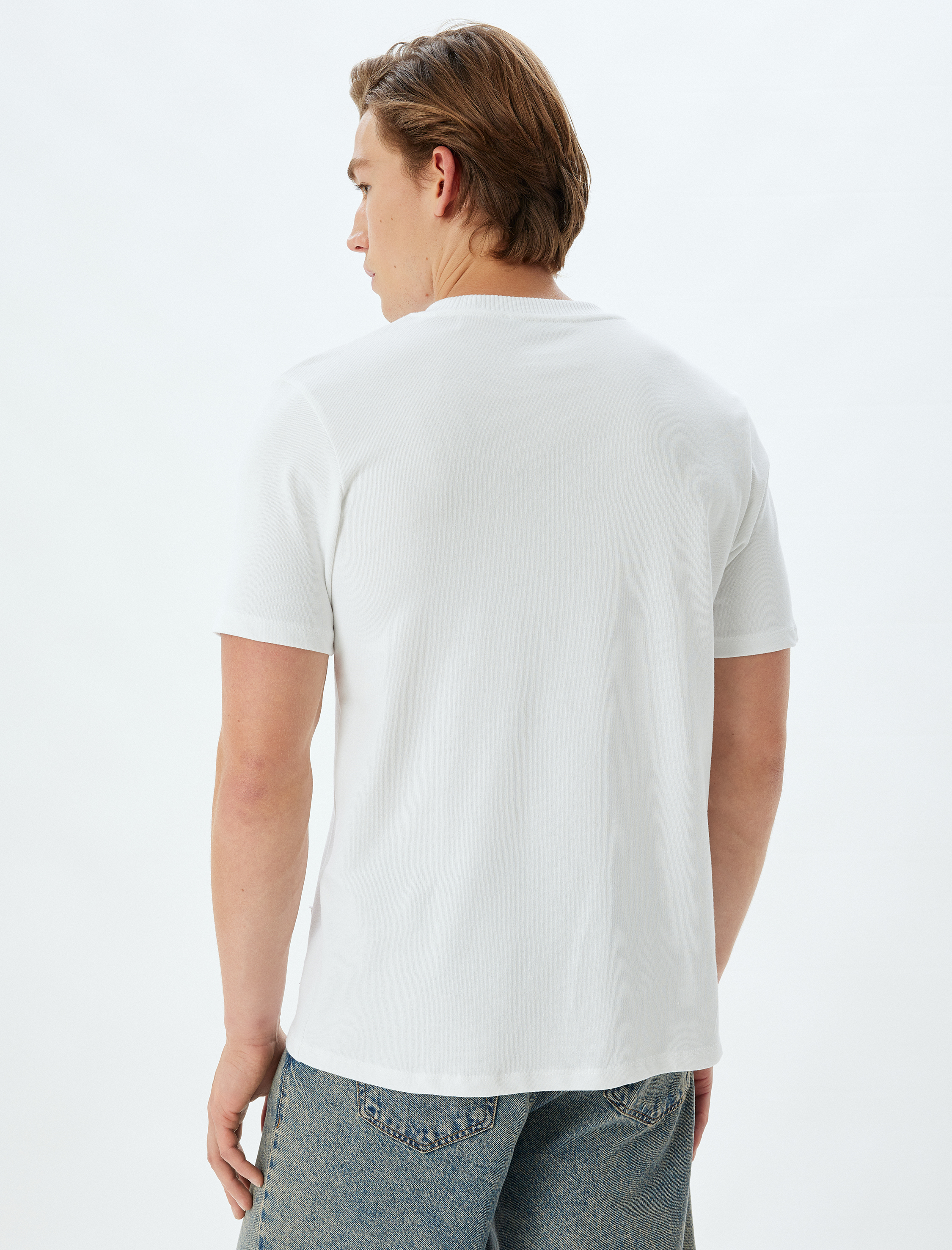   Baskılı Aplike Detaylı Pamuklu Kısa Kollu Bisiklet Yaka Tişört