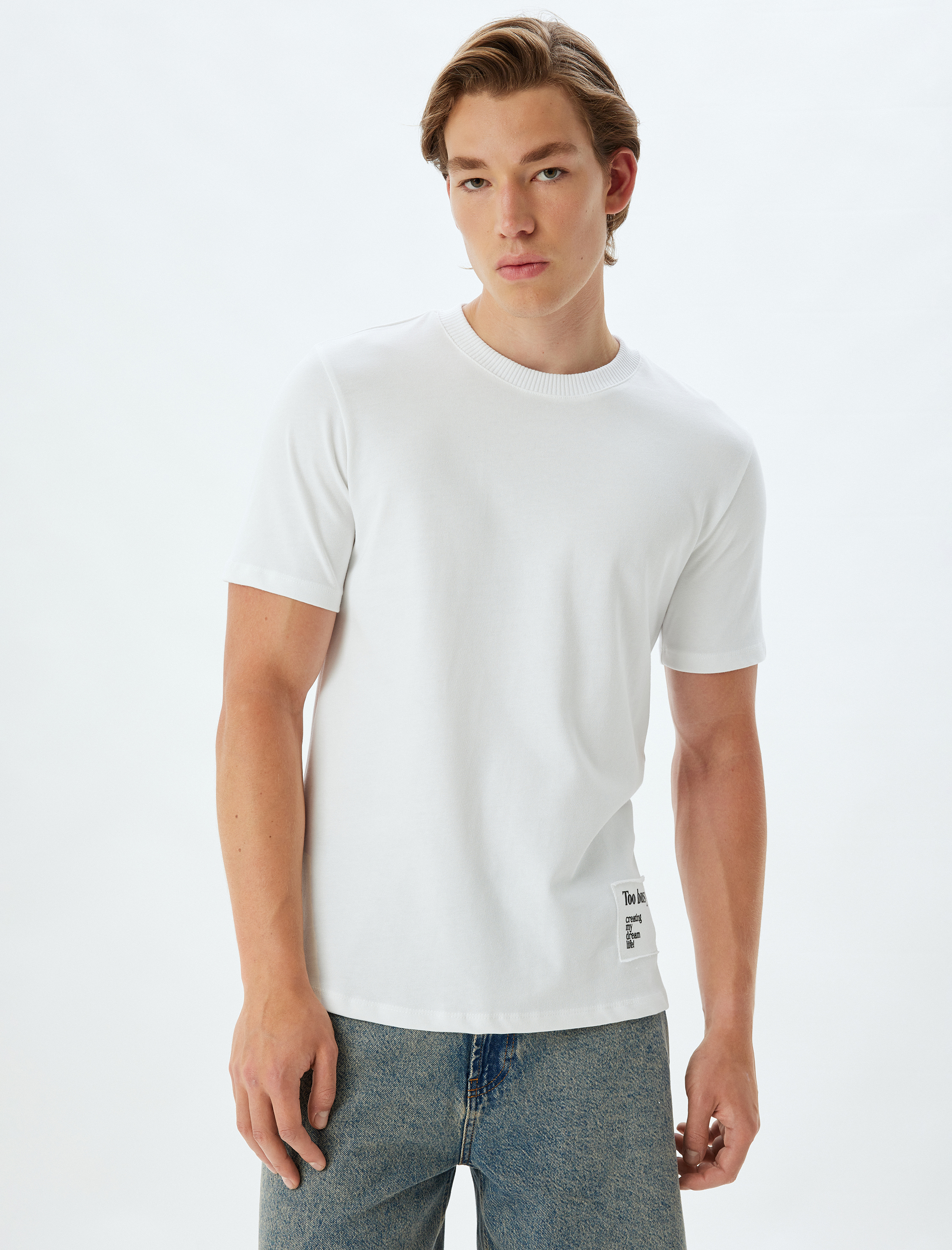   Baskılı Aplike Detaylı Pamuklu Kısa Kollu Bisiklet Yaka Tişört