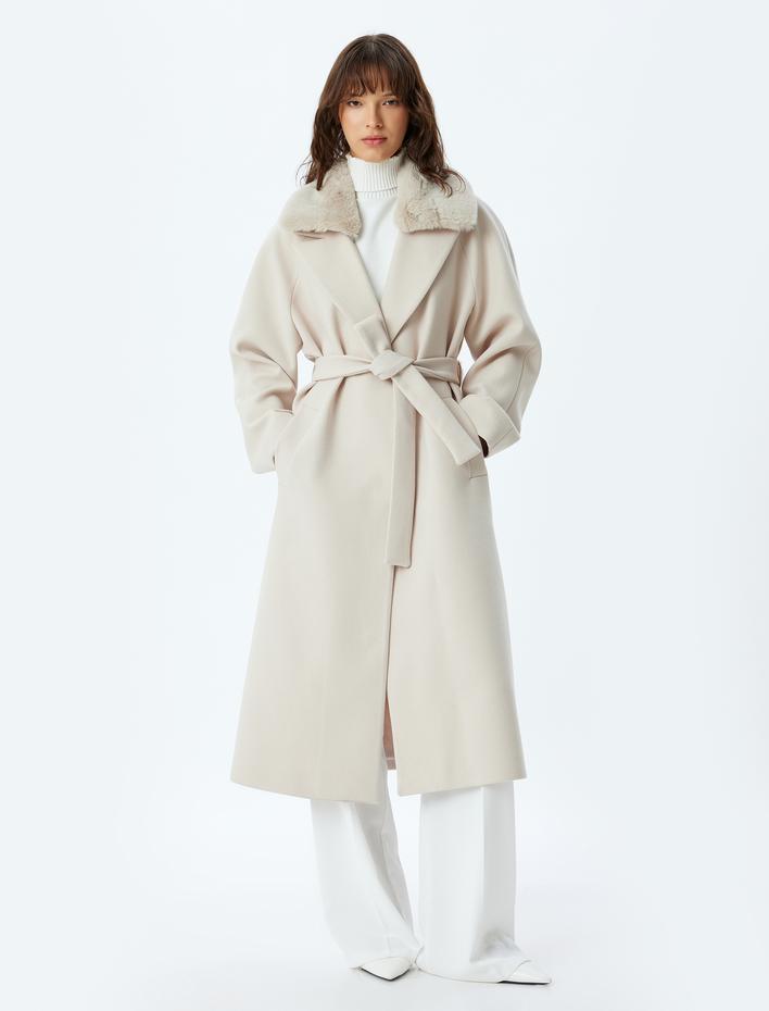  Yakası Çıkarılabilir Kürklü Cepli Uzun Kaşe Kaban