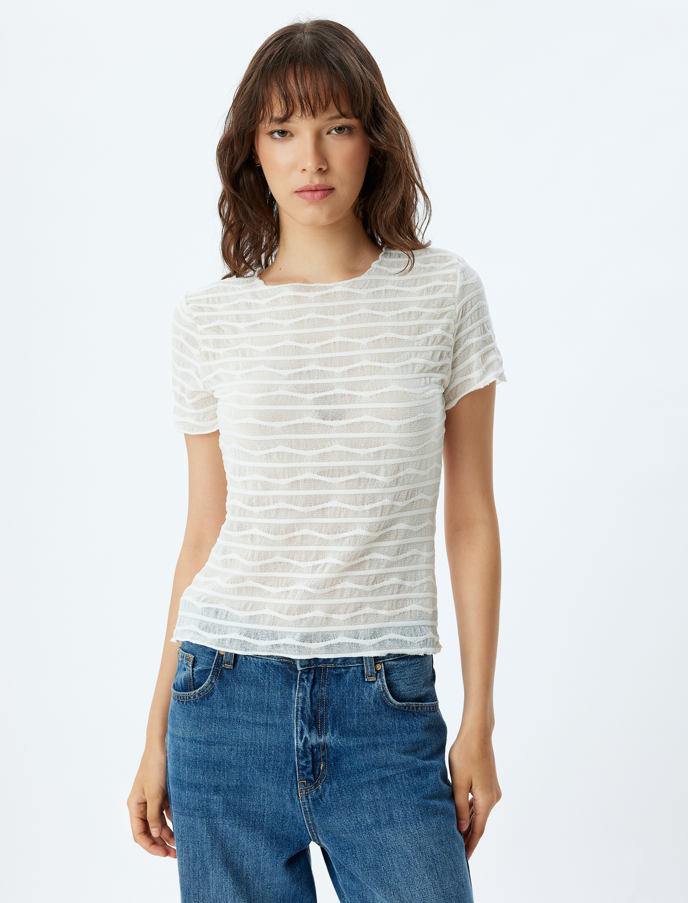   Kısa Kollu Yuvarlak Yaka Çizgili Yarı Transparan Crop Tişört