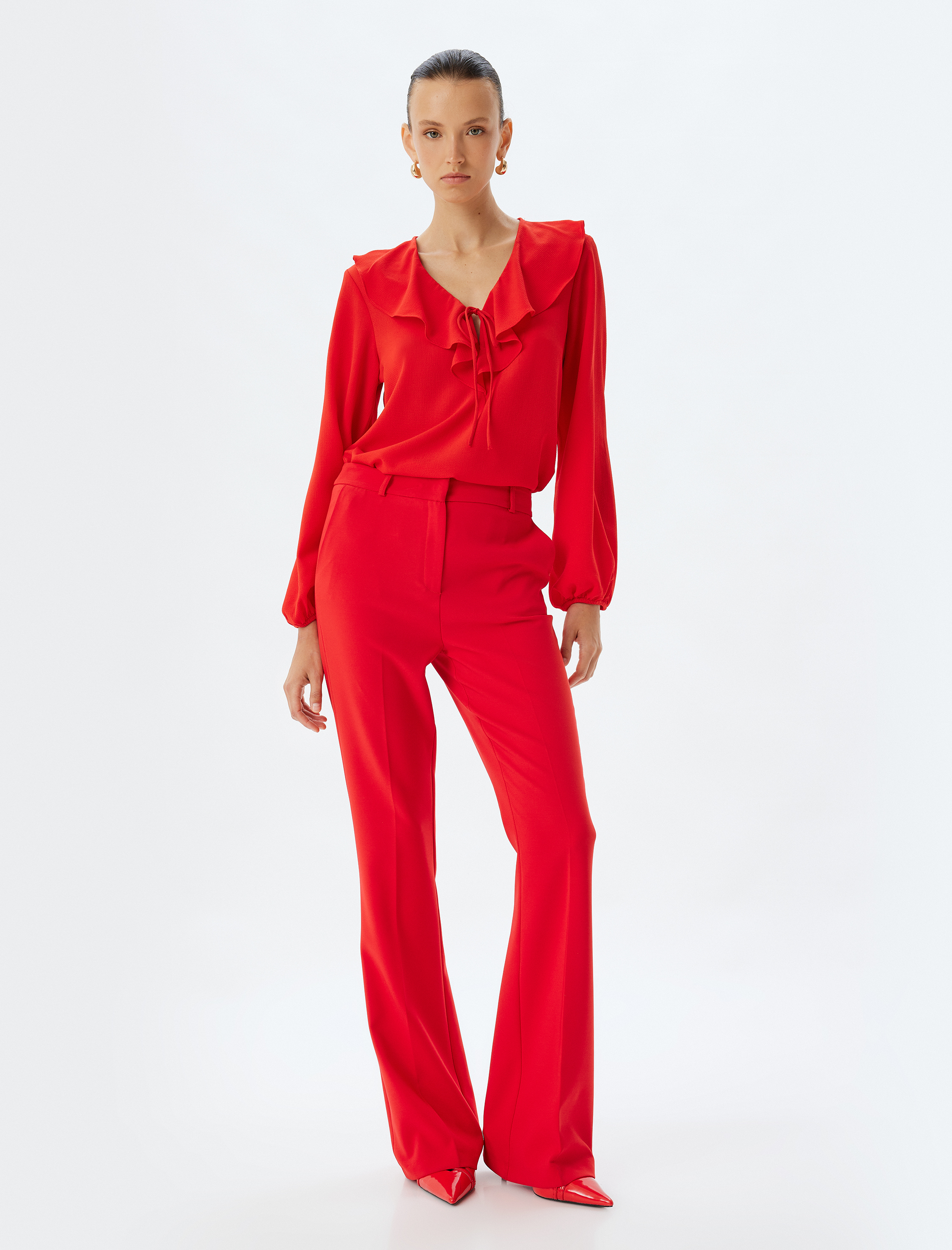 Fırfırlı Bluz V Yaka Fiyonk Detaylı Uzun Kollu Krep Kumaş