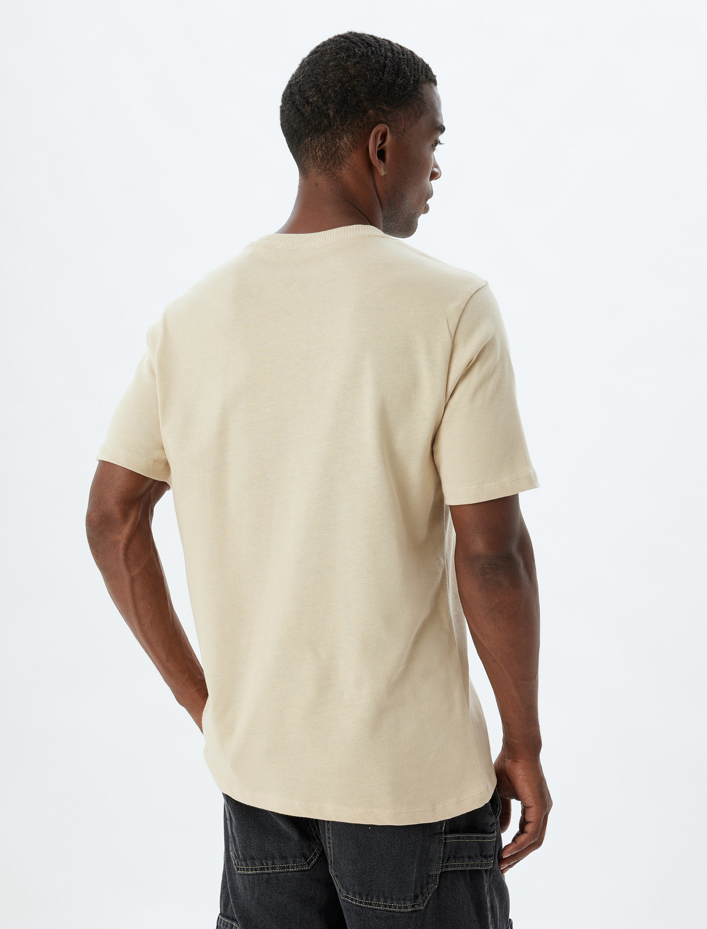   Baskılı Aplike Detaylı Pamuklu Kısa Kollu Bisiklet Yaka Tişört