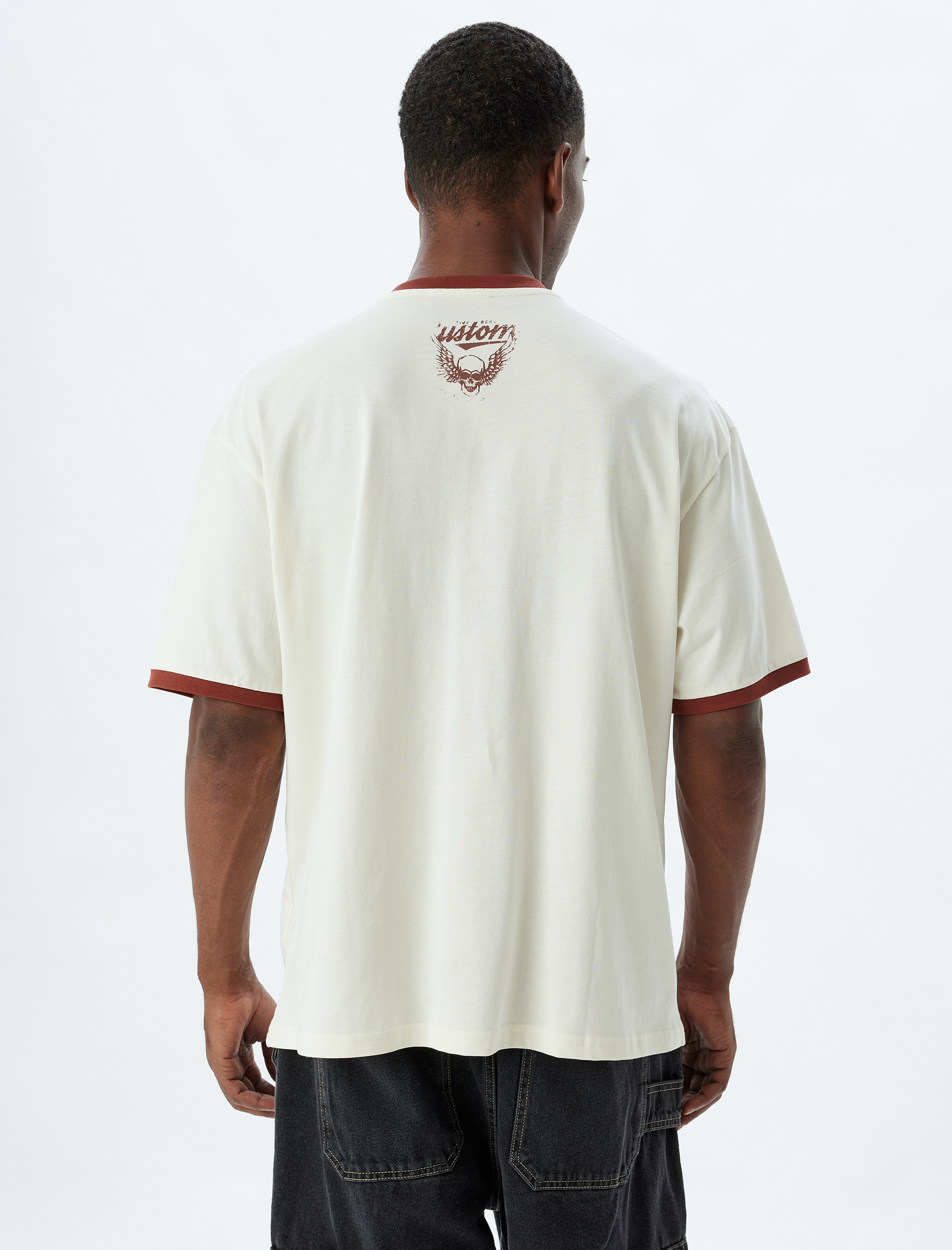   Bisiklet Yaka Pamuklu Kısa Kollu Biyeli Kuru Kafa Baskılı Oversize Tişört